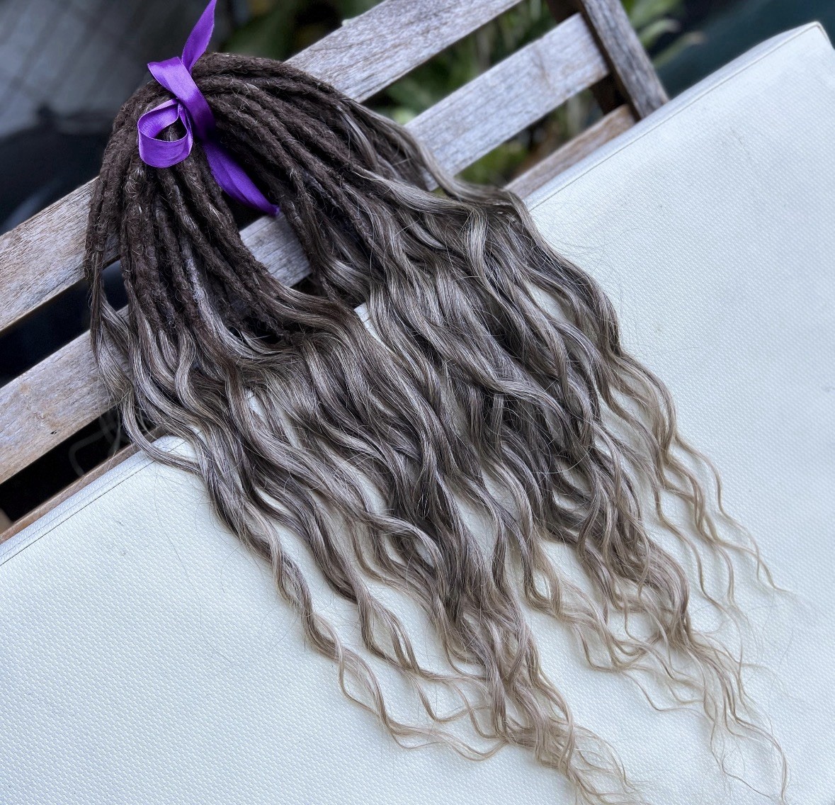 Mix of loose wavy double ended / single ended dreaded hair extension.