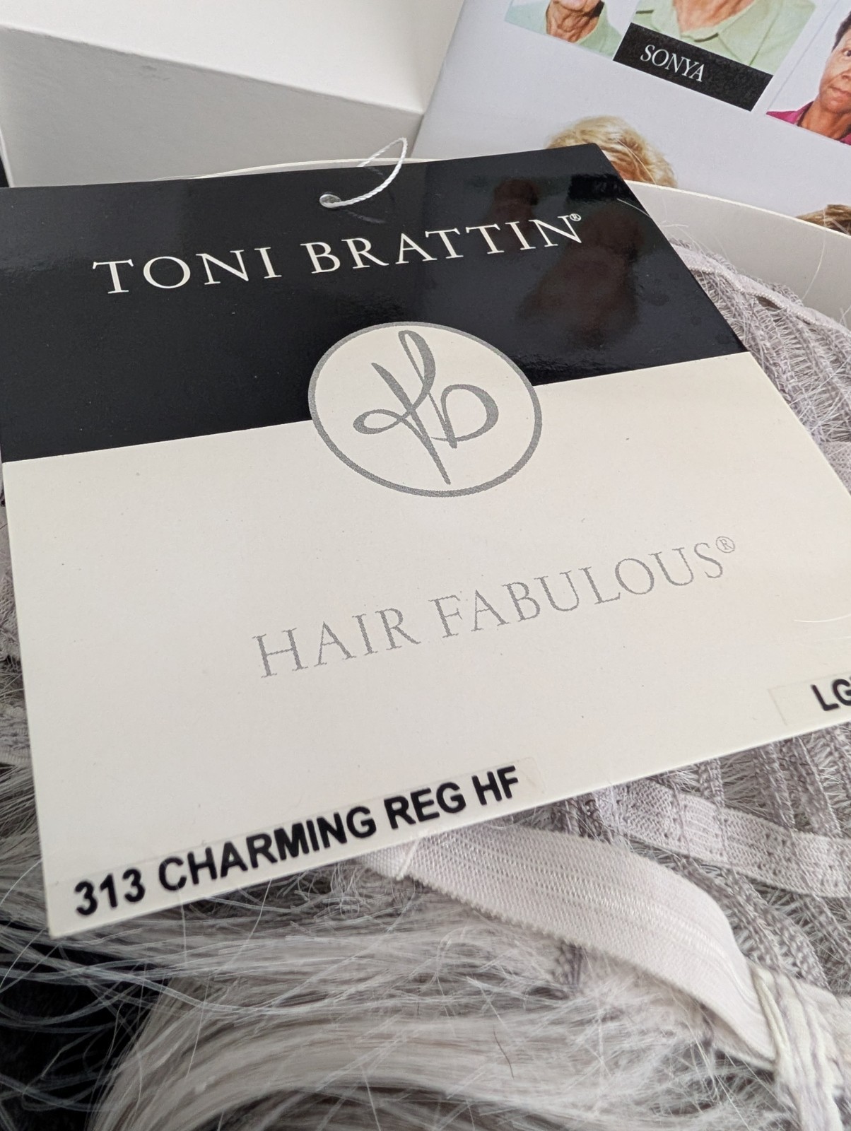 Toni Brattin Wig 313 CHARMING Regular Heat Friendly LIGHT GREY New with Tags