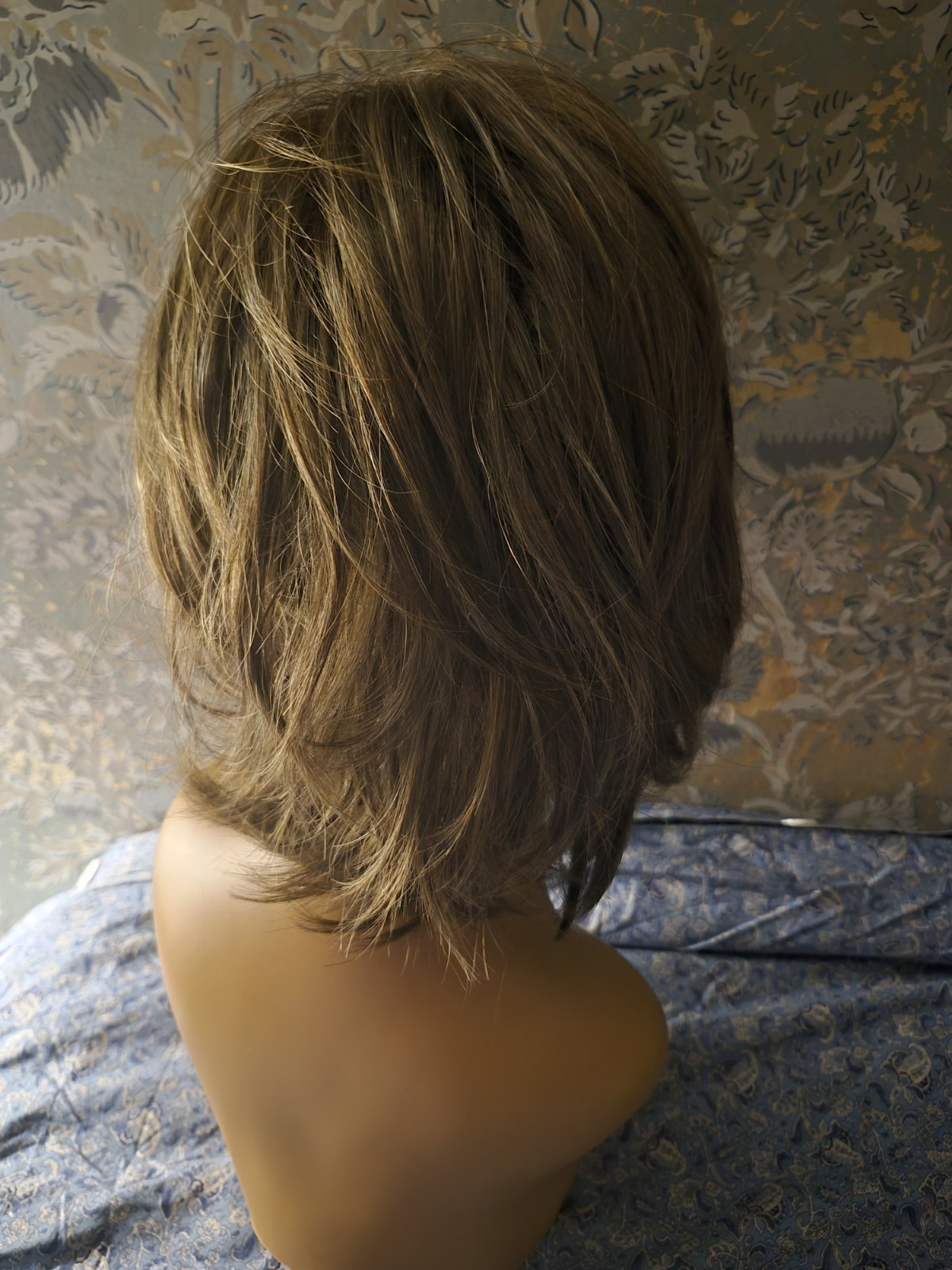 Paula Young Evelyn-A Synthetic Layered Straight Wig Classic Cap 8/12A Pecan