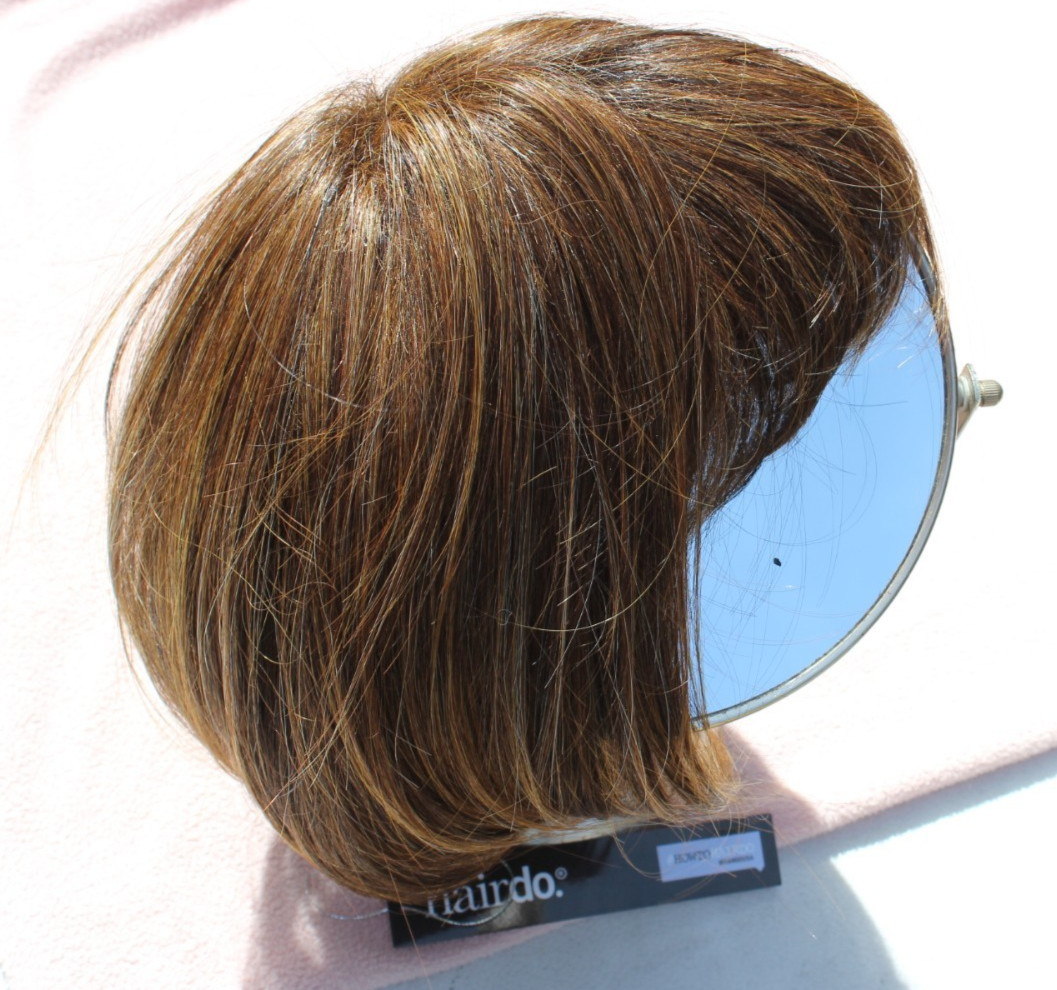 Hairdo Layered Love Mid Length Cut Wig Med Brn/Ginger Unused in Box w/care guide
