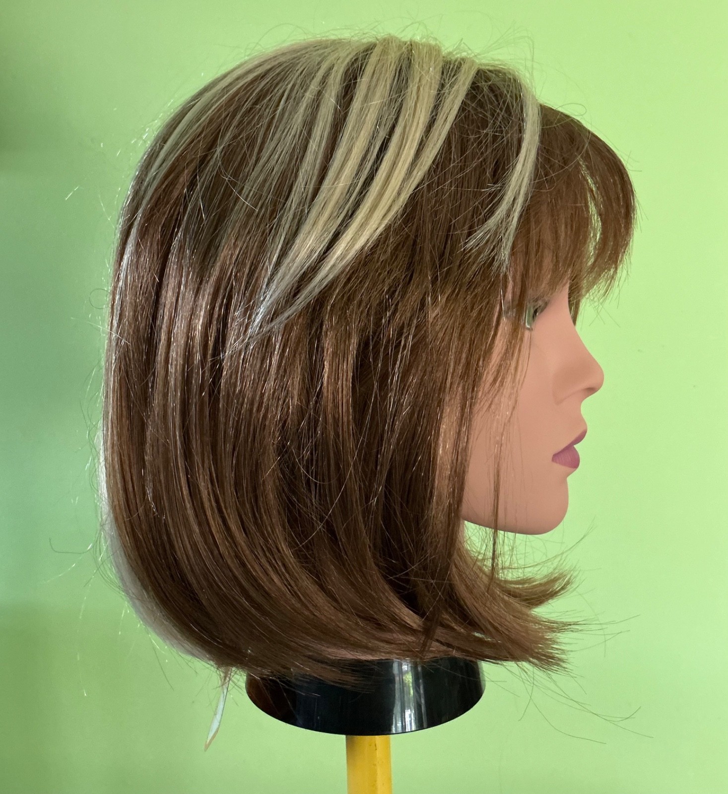 NEW LHC (Lyrical Hair) Japanese Fiber Hair Short Wig Style Cynthia Color 22B/12B