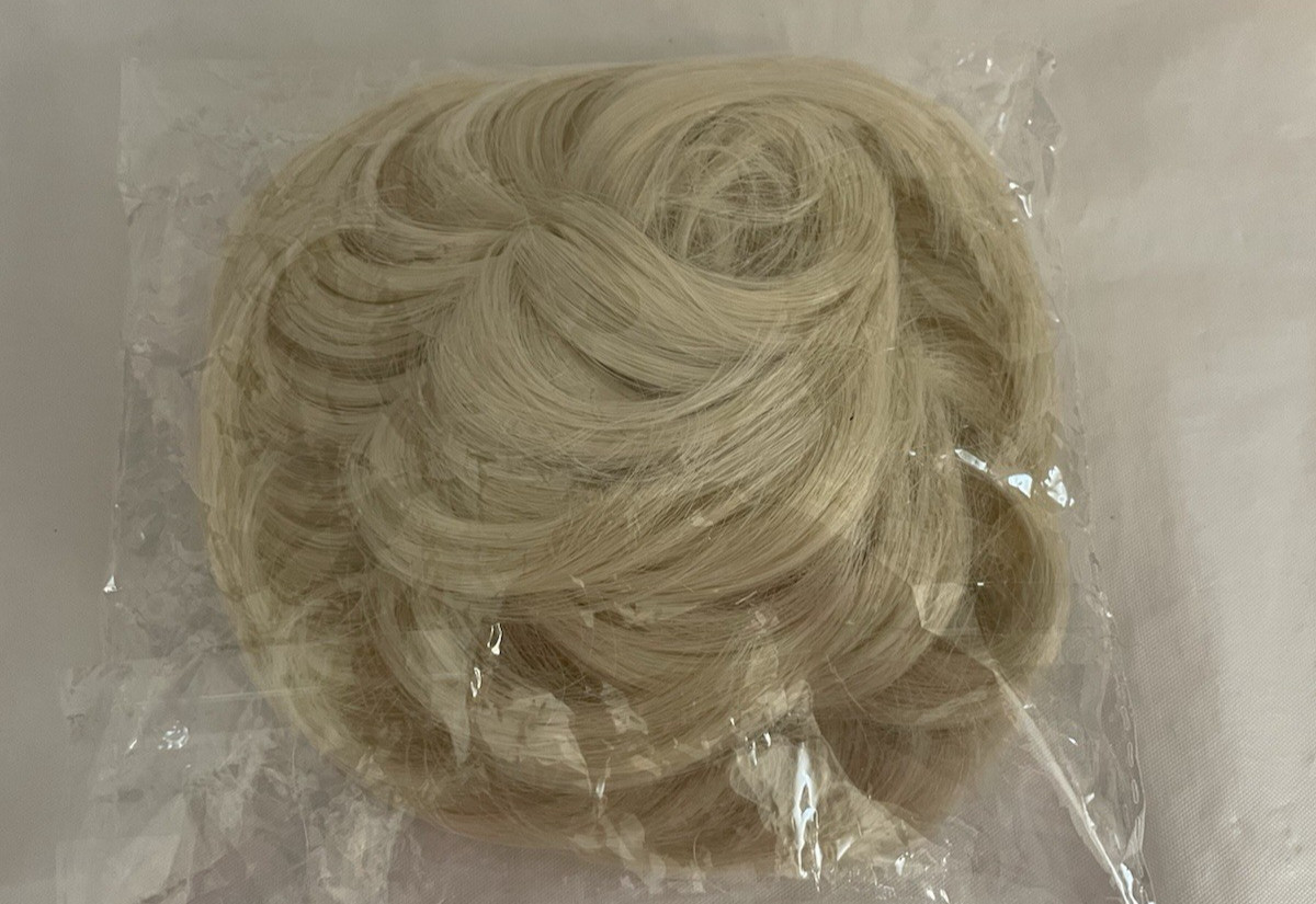 NIP Synthetic Hair Bun Chignon Elastic Scrunchie Q5-60 Platinum Bleach Blonde