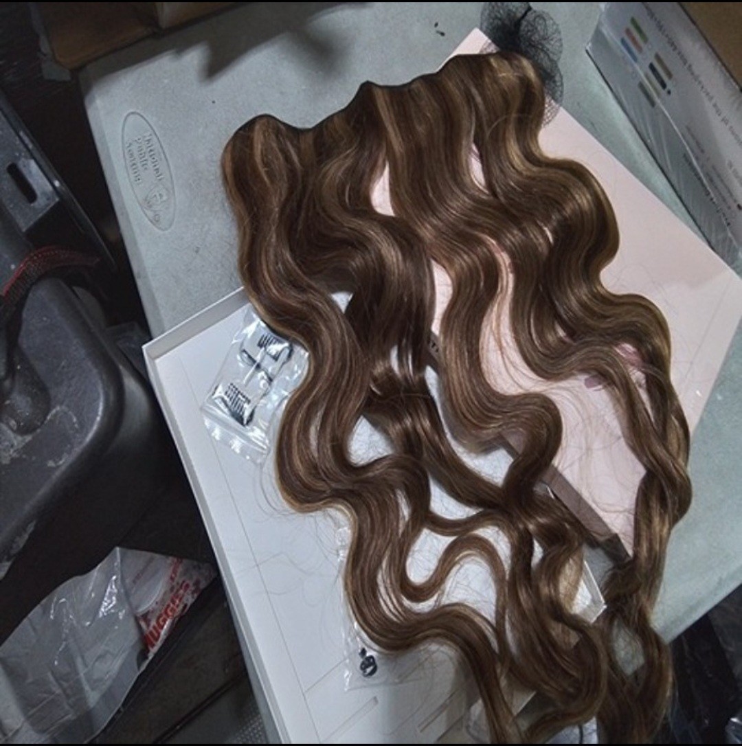 TESSHAIR Halo Hair Extension Wavy Invisible Wire Human Hair 20 in 70g MB/DB