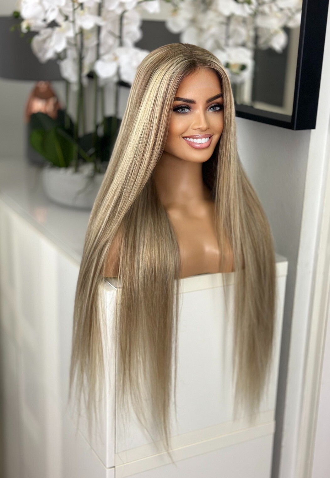 Balayage Highlight Biscuit Blonde 28” 100% Human Straight Long Hair Wig