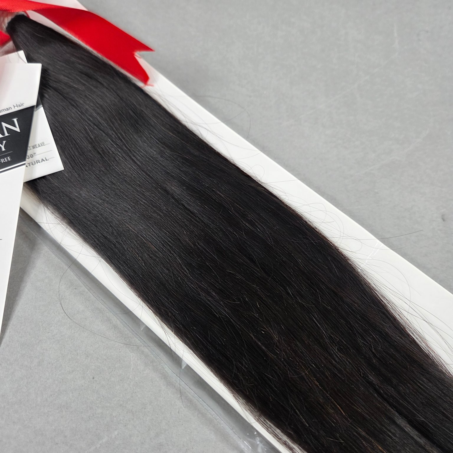 Queen Hair Brazilian Virgin Remy Hair Extensions 30″ Straight Natural Weave