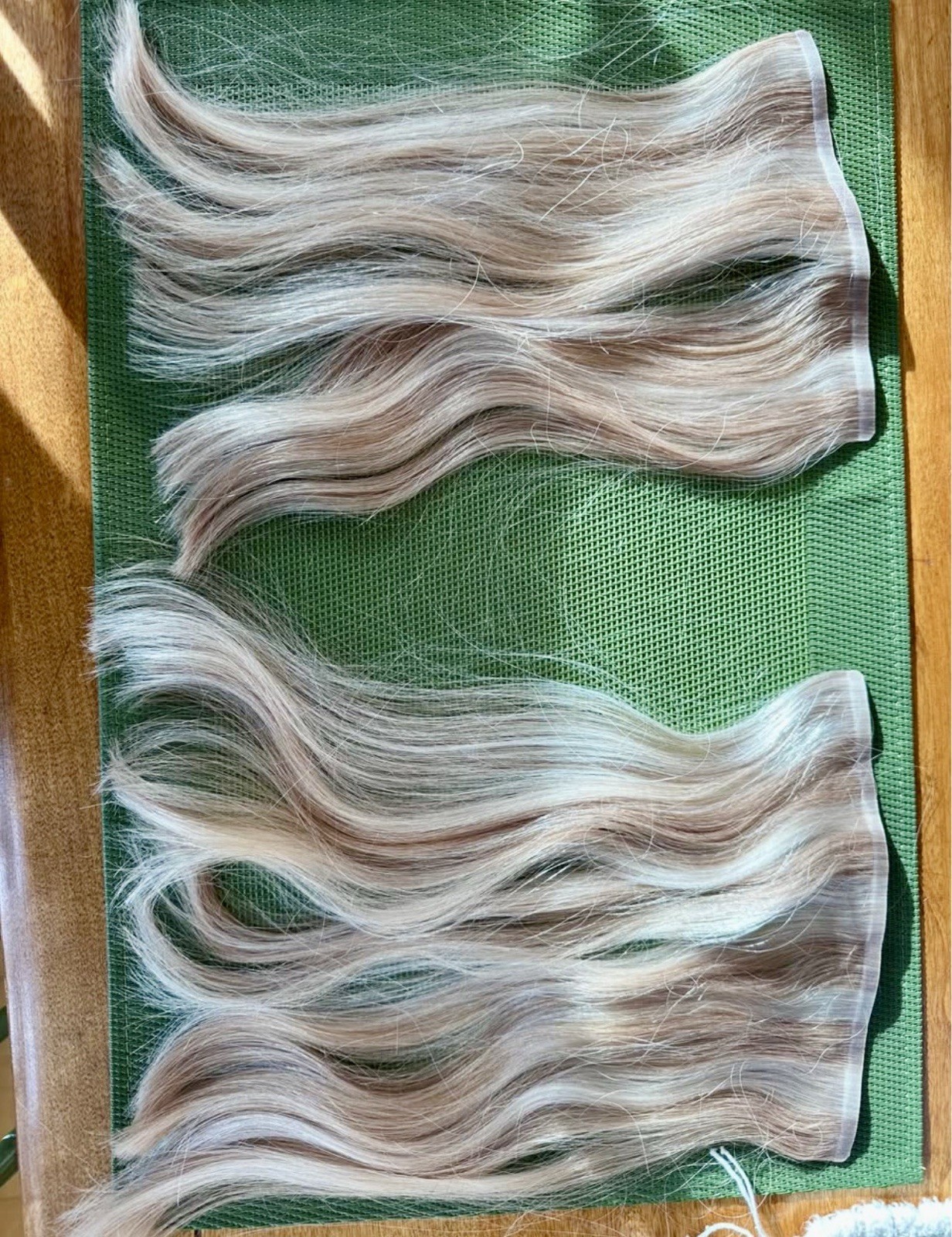Glam Seamless Hair Extensions 7 Pc. Blonde highlight human remy hair 10-13” READ