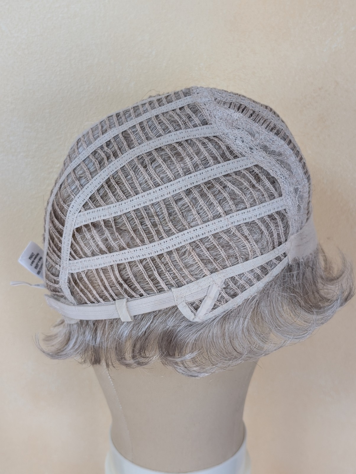 Short Wavy Pixie Wig Silver Gray Ash Blonde Layered Synthetic Avg Fashion Club