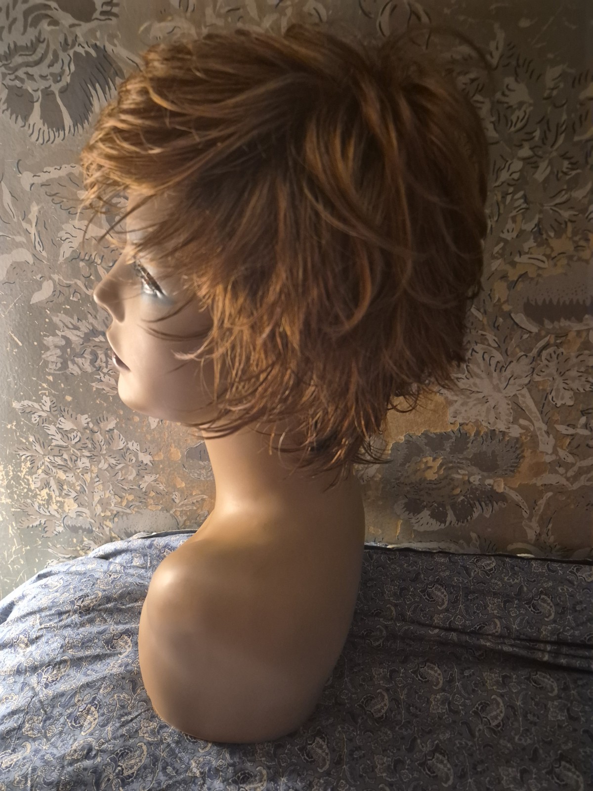 Raquel Welch Layered Short Synthetic Wig Classic Cap Large Adjustable Free-Part
