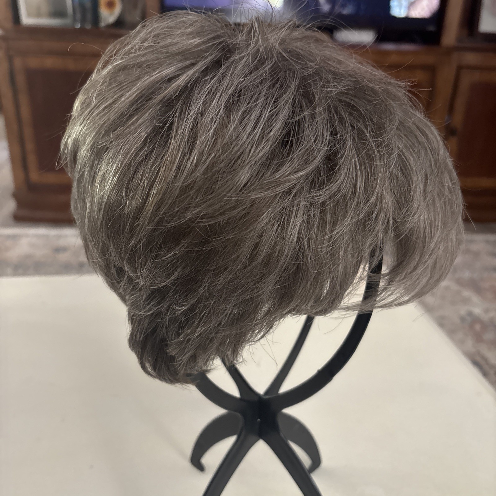 Short Layered Synthetic Wig Brown/Gray Classic Cap