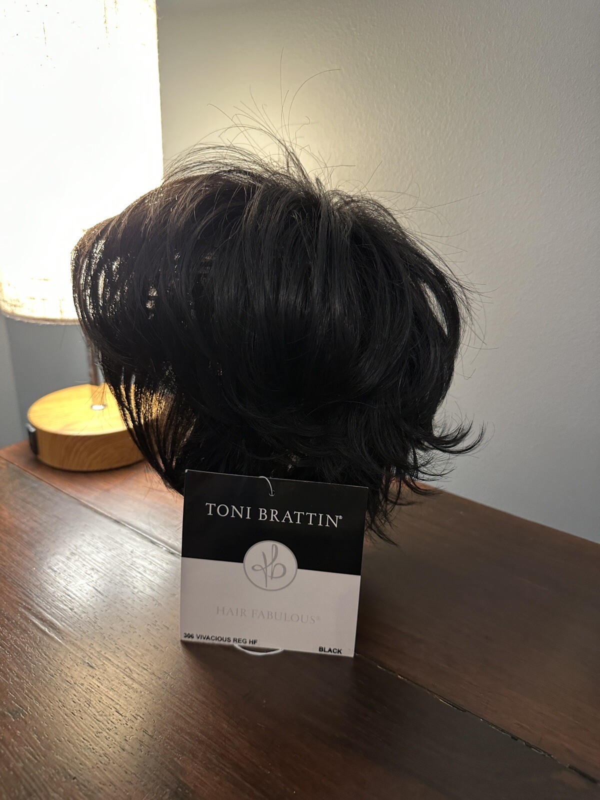 Toni Brattin Vivacious Short Cut Wig – Size Regular Color Black- NEW