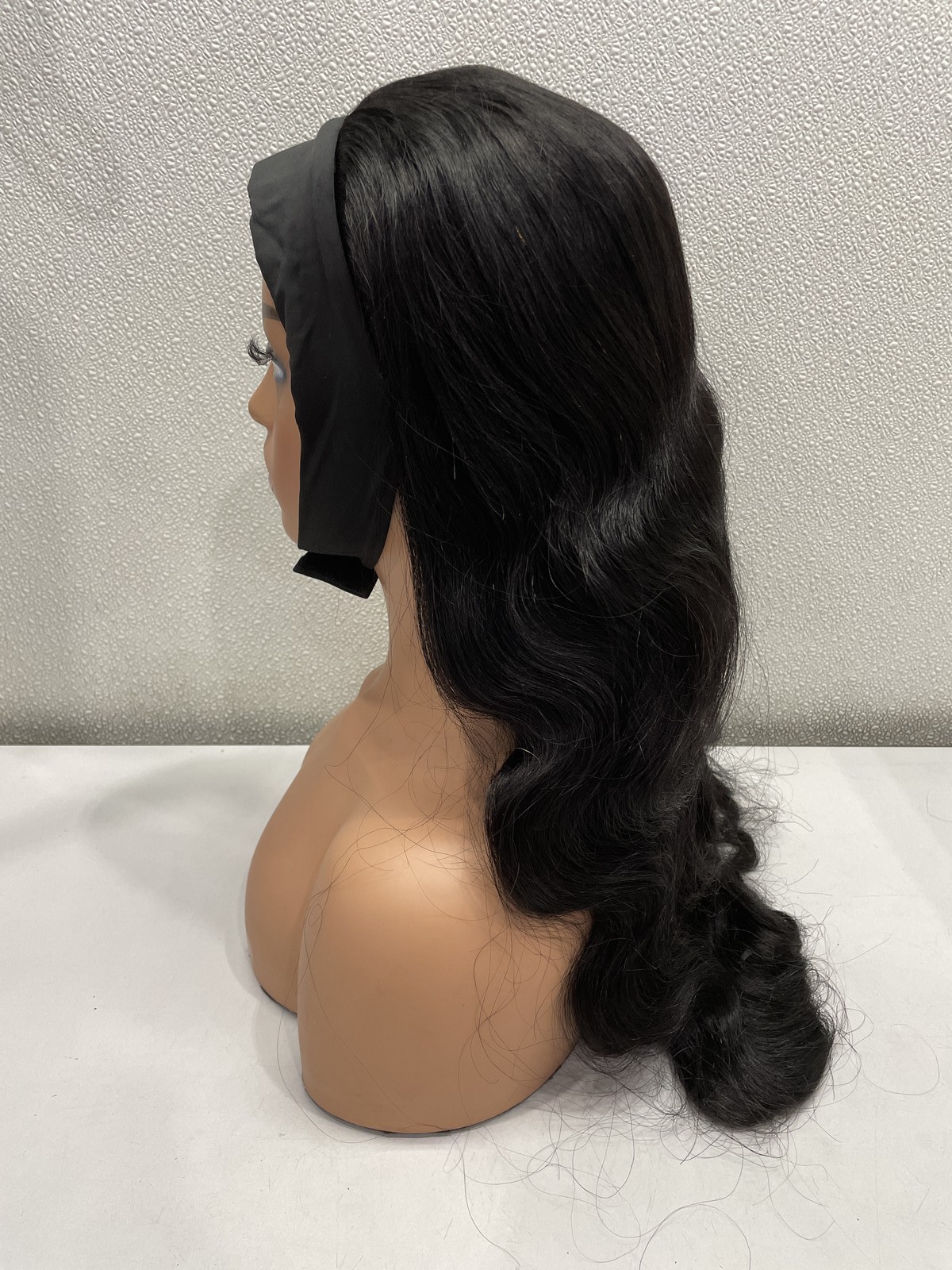 Urnoble Body Wave Natural Black Human Hair Glueless Headband Wig 28in