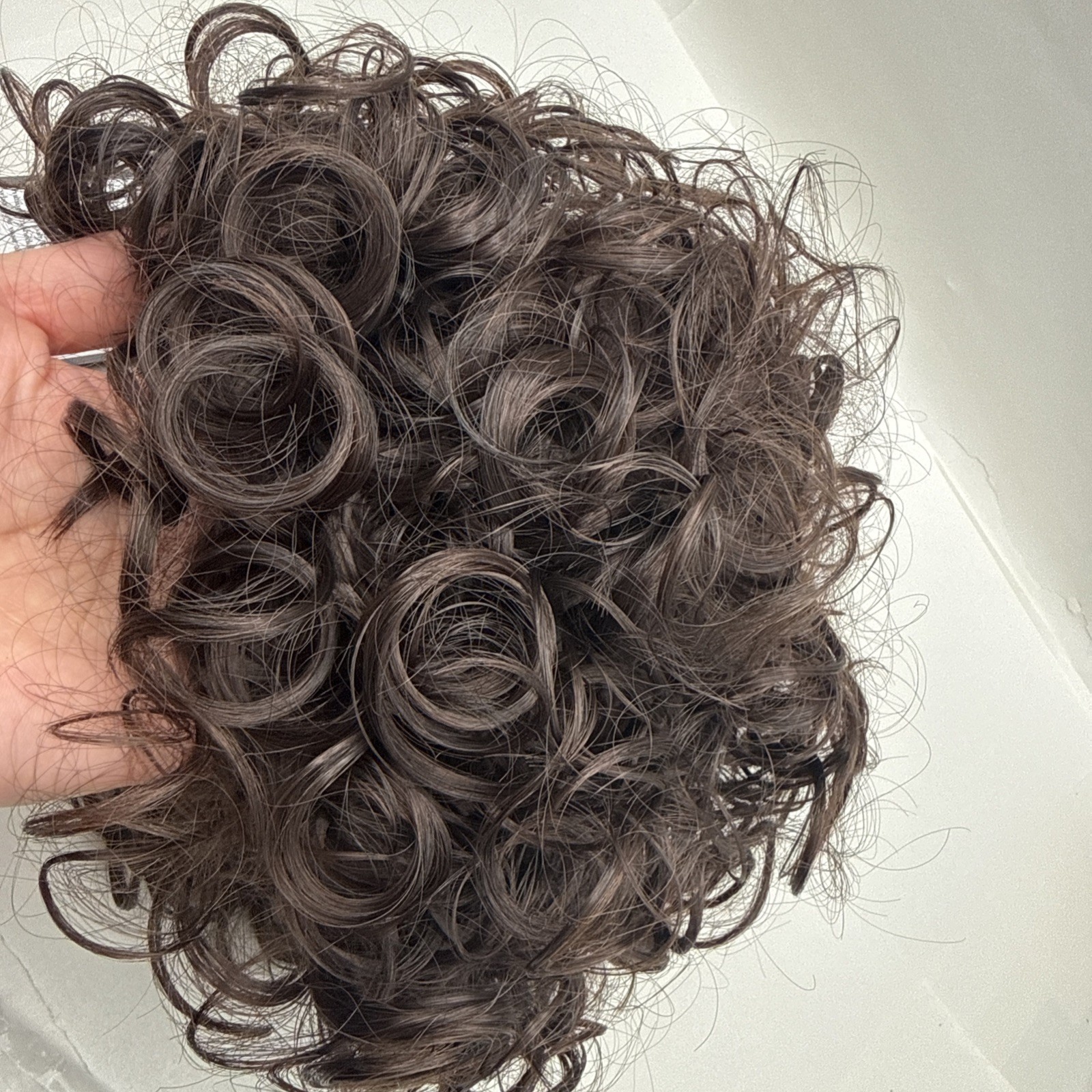 Baruisi Short Curly Wavy Blonde Brown Wigs For Women Natural Looking Synthetic..