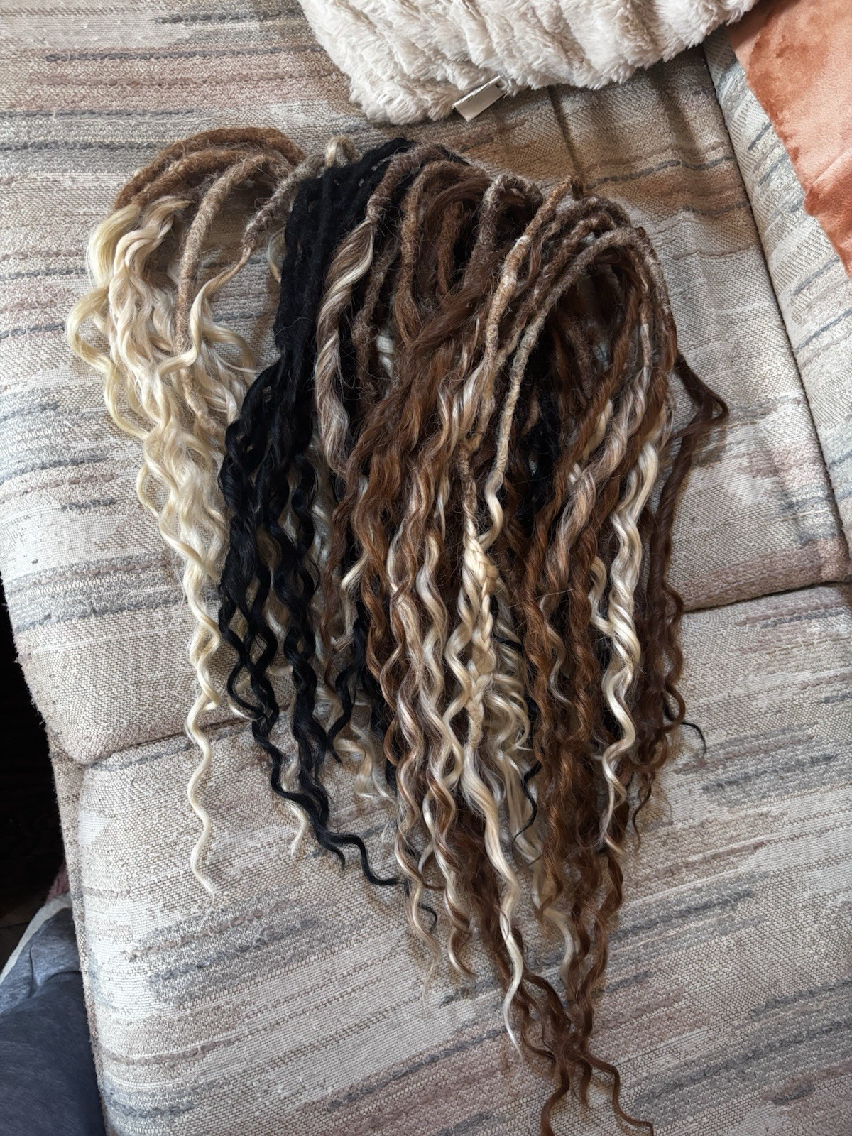 Synthetic Curly Dread Hair Extensions 21-30in Black Brown Blond Mix 43 DR