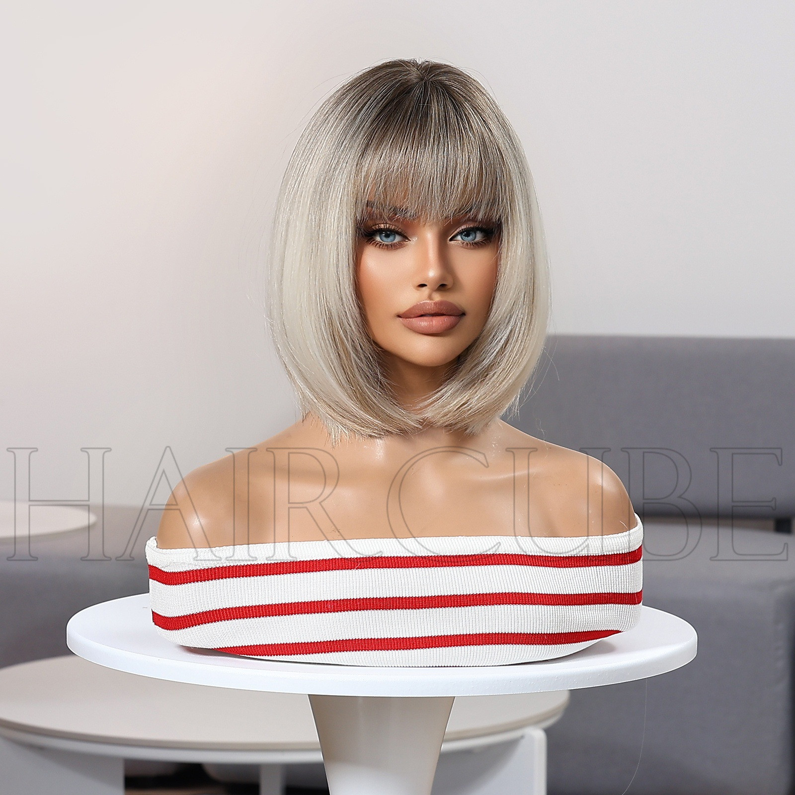 Short Ombre Blonde Highlight Bob Wigs with Bangs Dark Roots Fashion Party Wigs