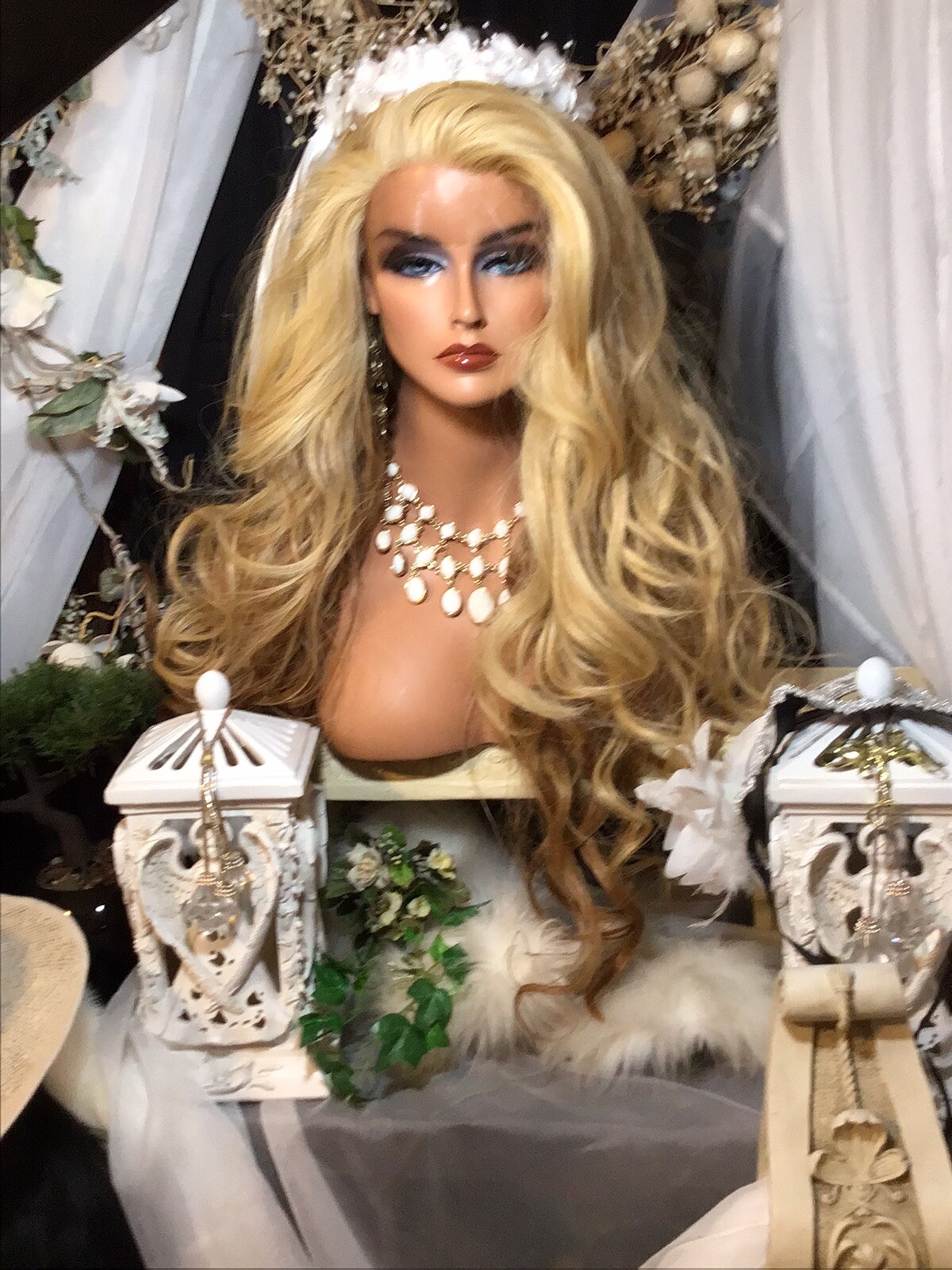 GORGEOUS! 32” OMBRE’ GOLD BLONDE TO STRAWBERRY BLONDE, HH BLEND, FREE PART WIG💋