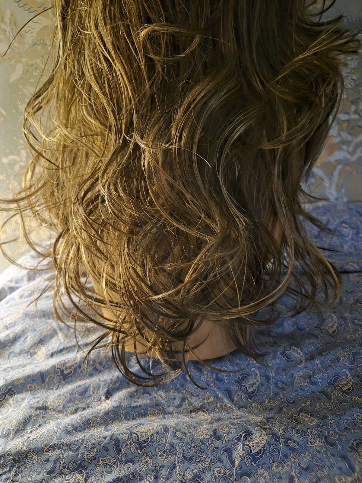 Estetica Classique Collection Classic Cap Wavy Wig Caramel/Kiss REEVES wore 1x