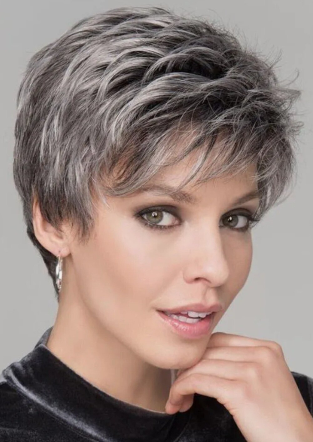 Women Fashion 6 Inch Gray Salt and Pepper Short Choppy Layered Capless Wigs us