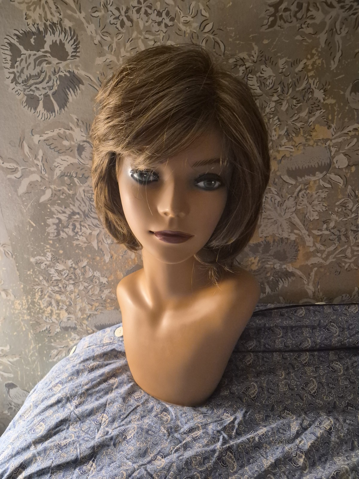 Paula Young Evelyn-A Synthetic Layered Straight Wig Classic Cap 8/12A Pecan