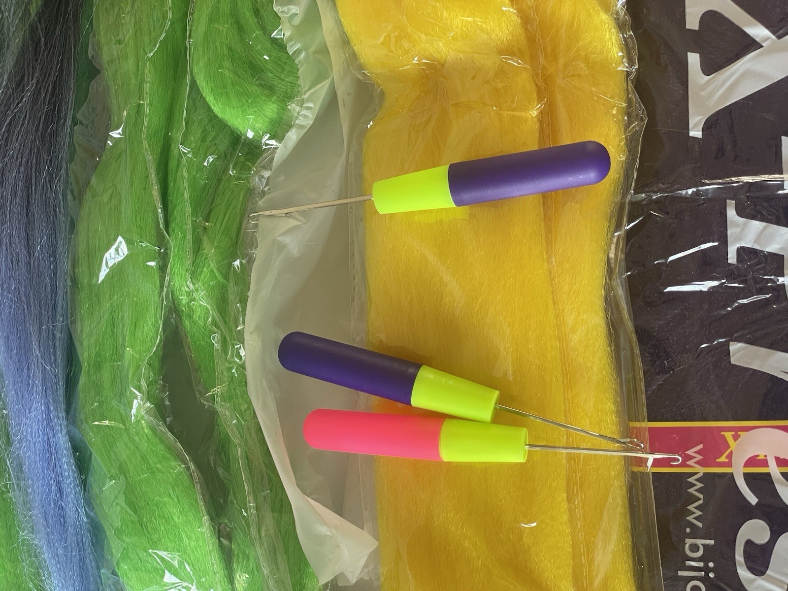synthetic braiding hair 11 Different Colors In Good Condition!!