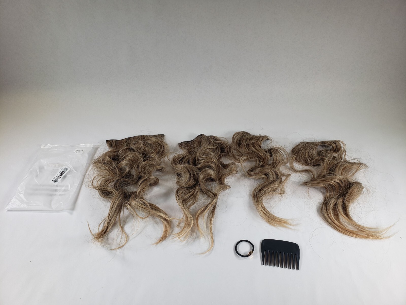 REECHO 4PCS Clip in Synthetic Hair Extensions 20″ Dark Ash Blonde w/ Light Ends