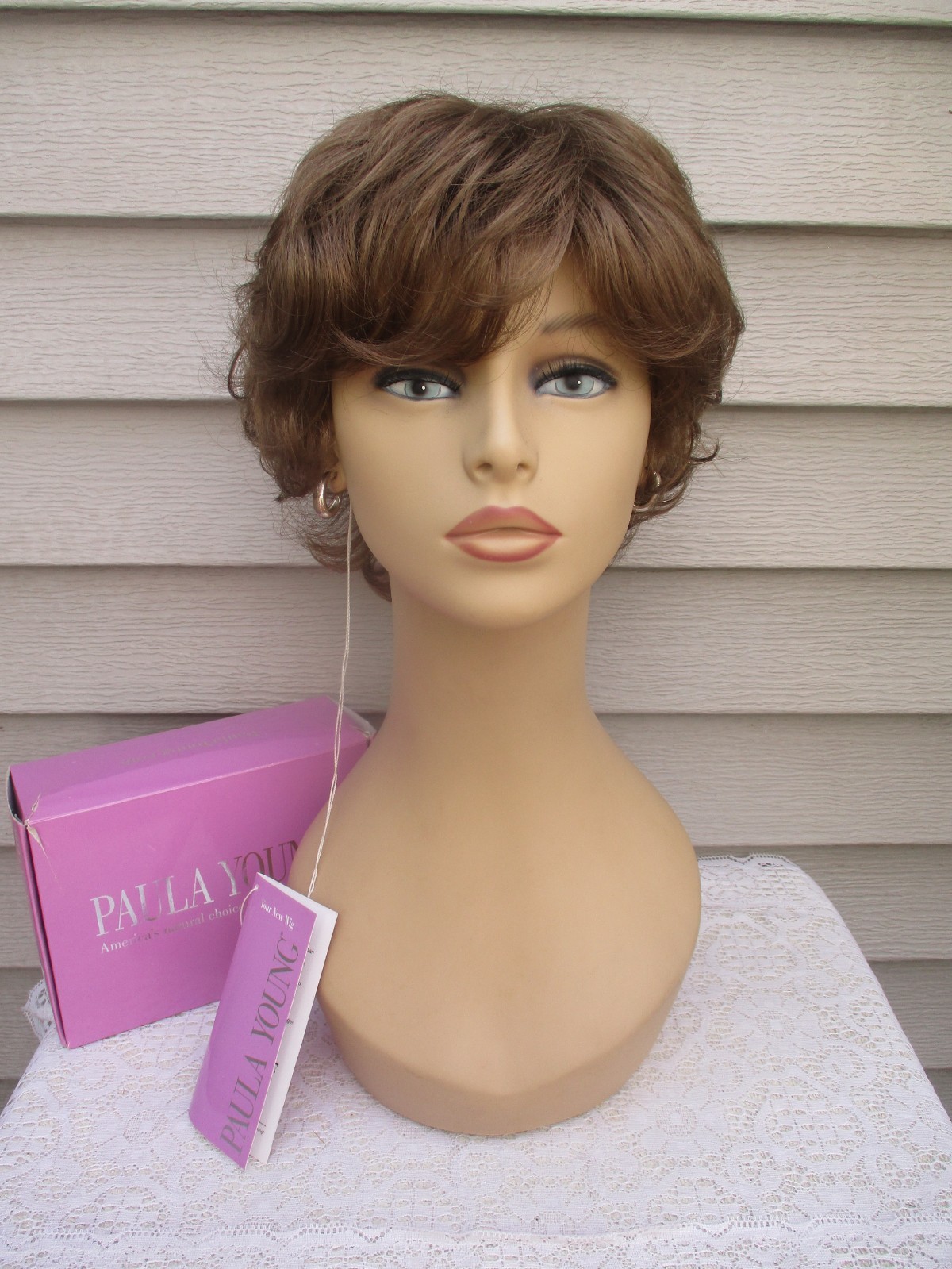 Paula Young COLOR ME BEAUTIFUL Size AVERAGE #18 LIGHT ASH BROWN Damaged Box