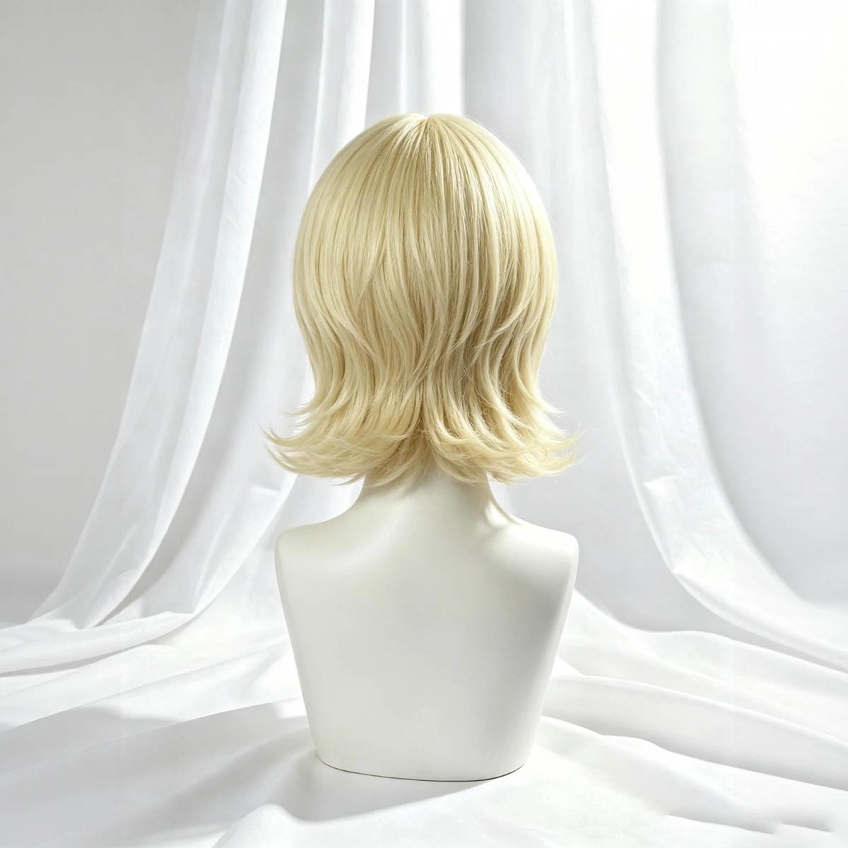 Short Blonde Wavy Wig with Bangs Natural Looking Synthetic Full Cap Wig 10 Inch