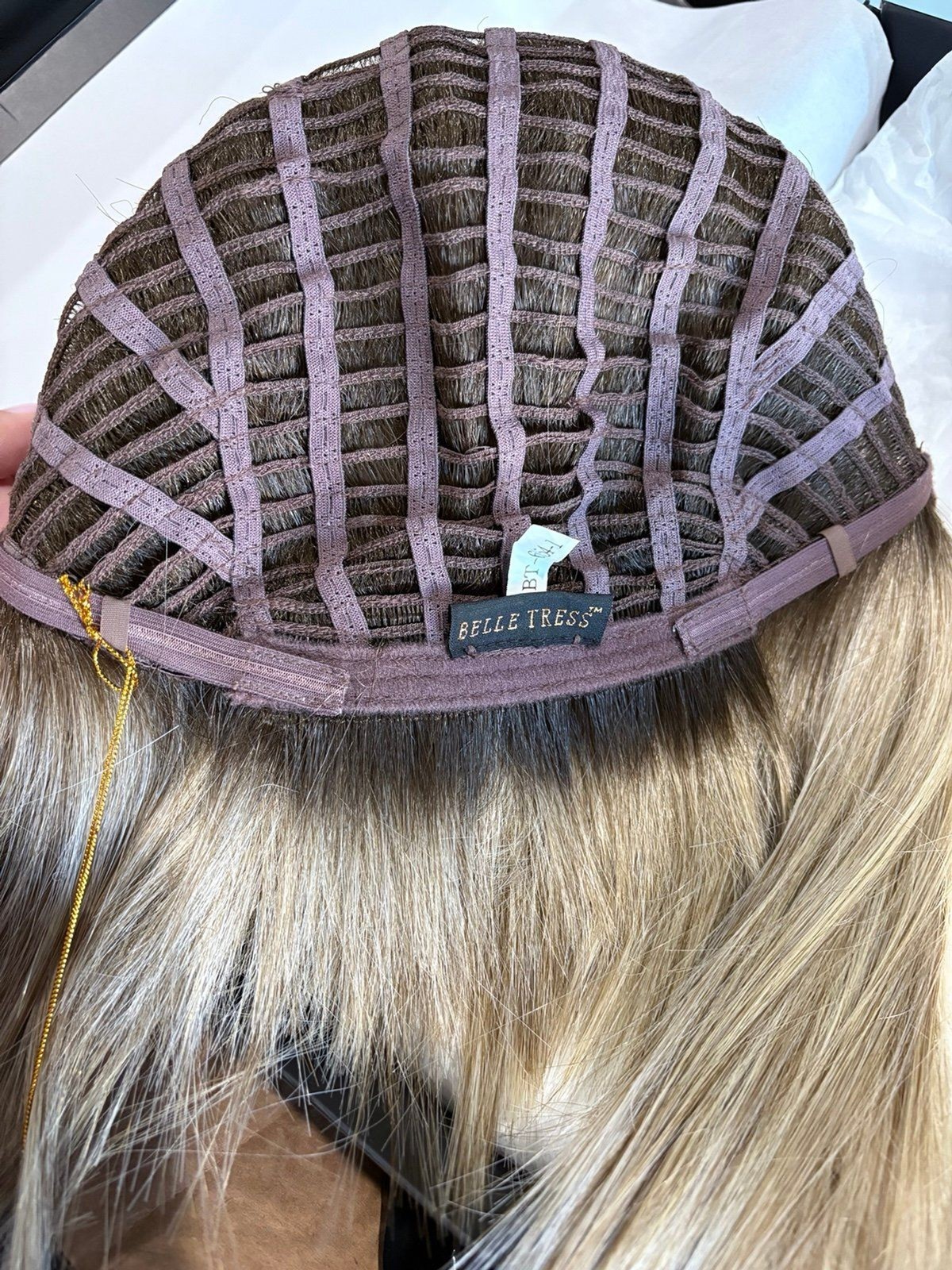 Belle tress “Anatolia-E” wig in color Root beer float low density center partnew