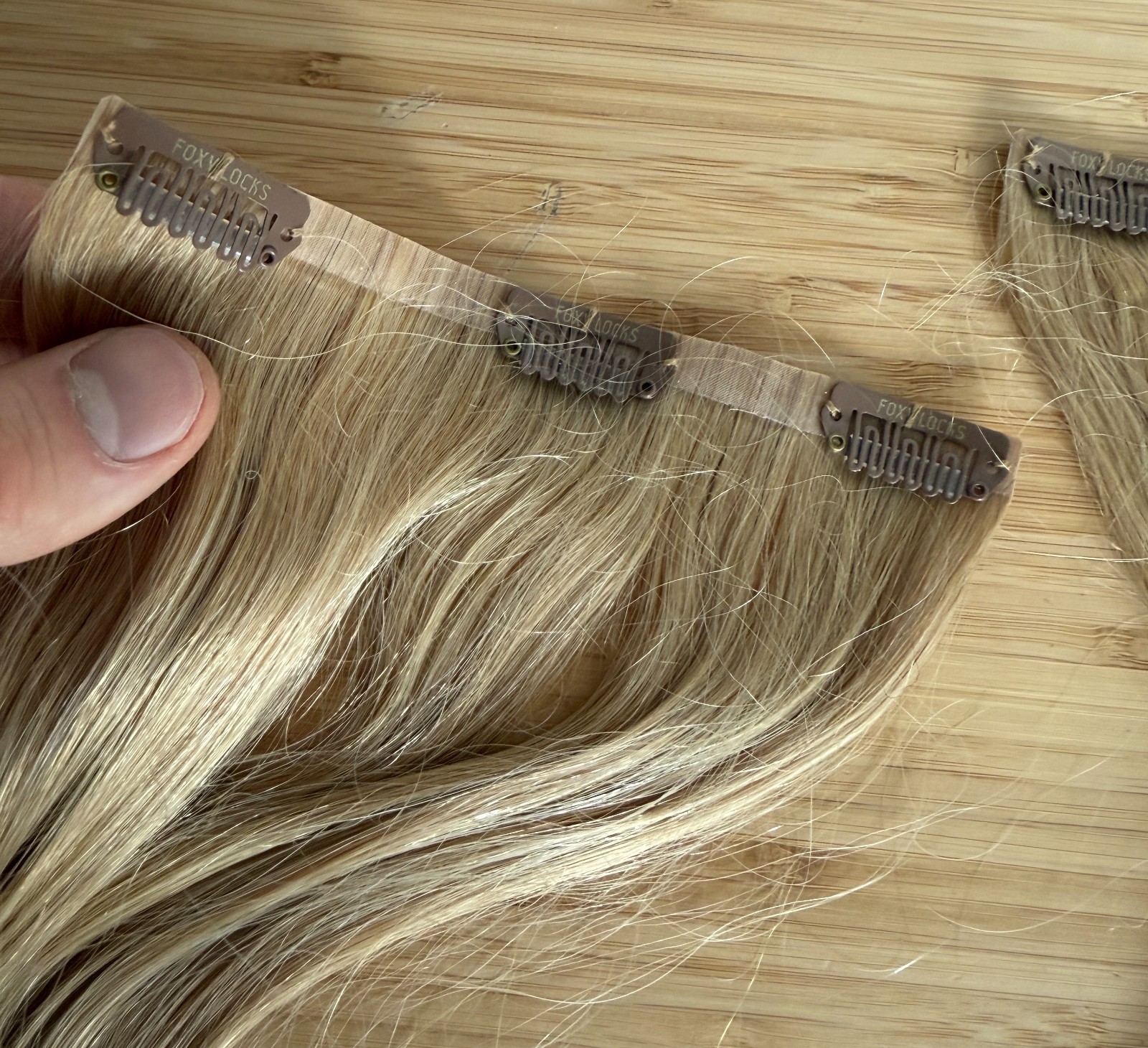 Foxy Locks Luxury Extensions Seamless Regular 18″ Caramel Blonde Remy Human Hair