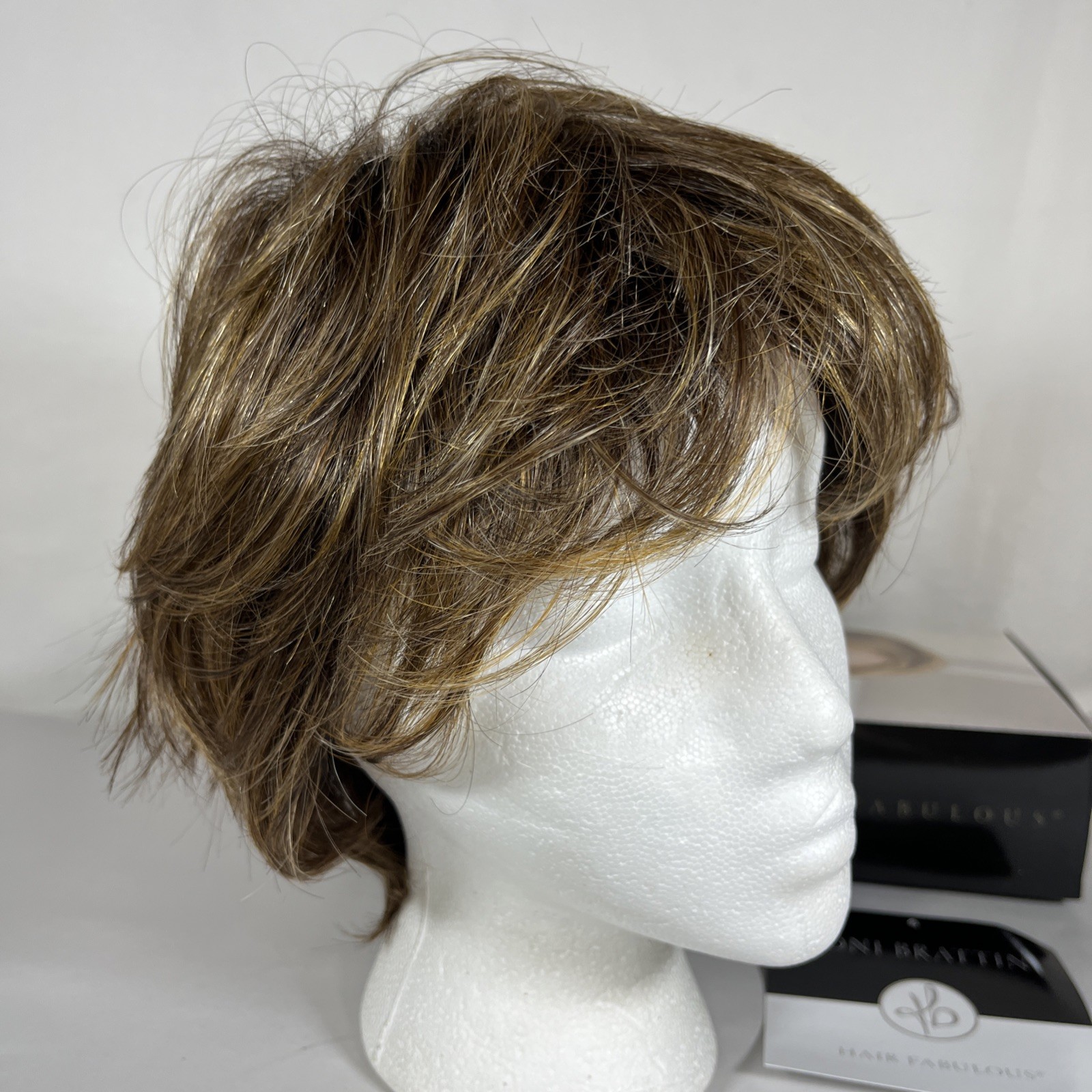 Toni Brattin 317 Enchanting Regular BROWN BLONDE Short Textured Wig New in Box