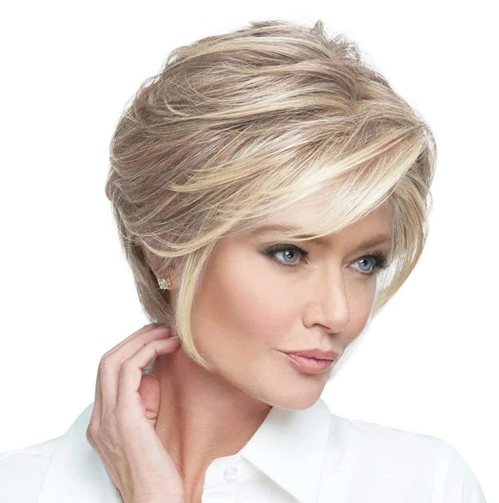 Raquel Welch AHEAD OF THE CURVE: Mid-length wig RL16/22 Iced Sweet cream