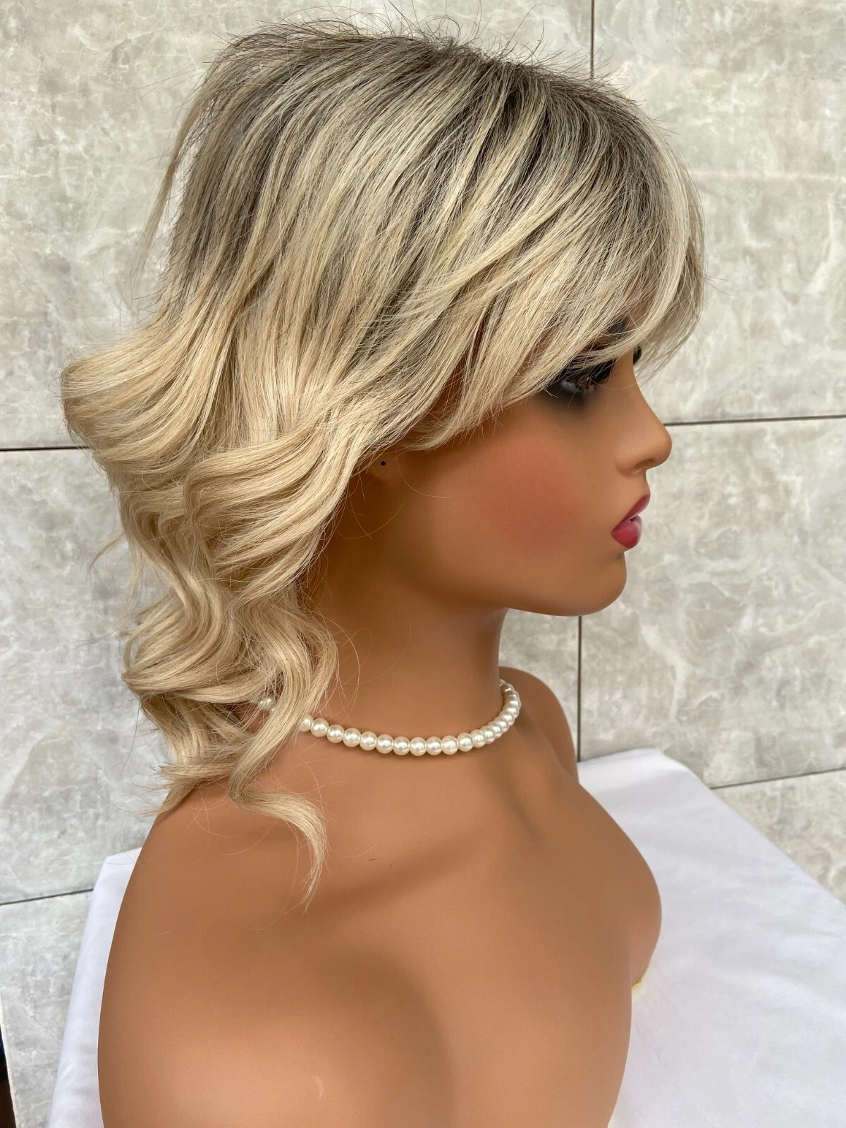 Medium Wavy Dark Roots Blonde 613 Soft Synthetic Hair Wig Women Natural Curly