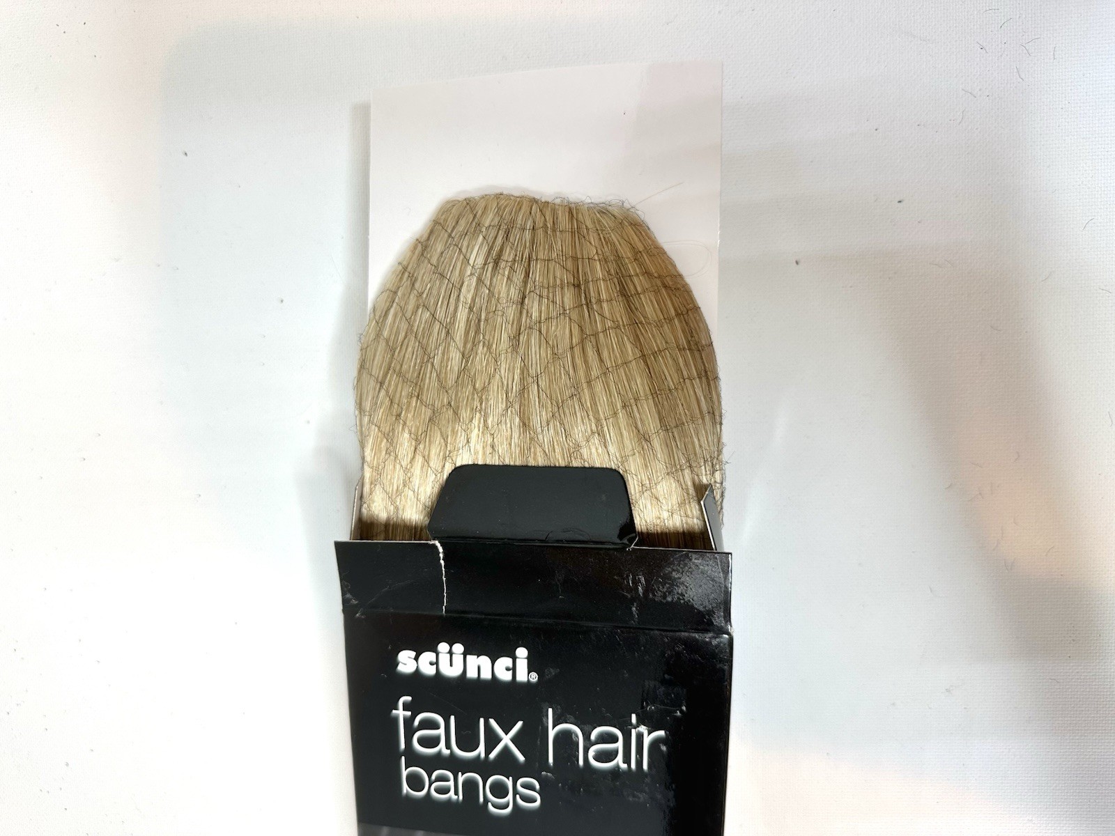 Clip-in Bangs Scunci Faux Hair Light Blonde Tapered Sides New In Package