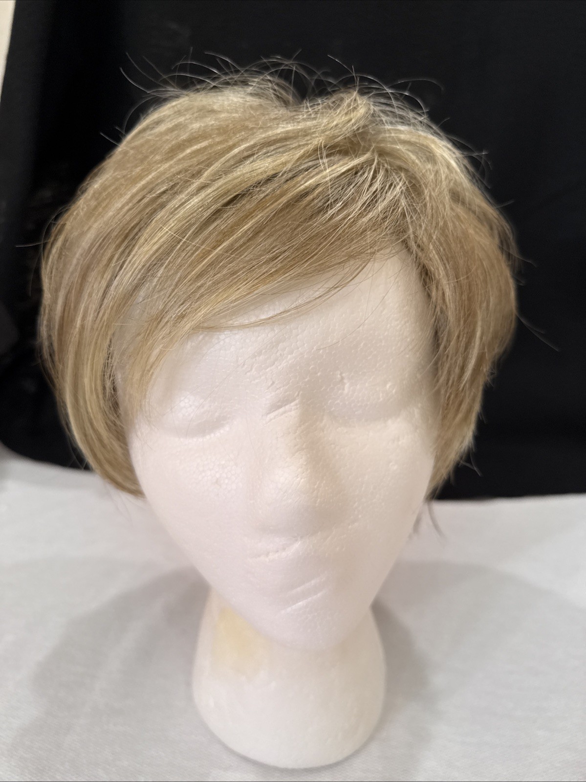 Envy Shari Sparkling Champagne Wig 100% Kanekalon Fibers Best for Shine Shape