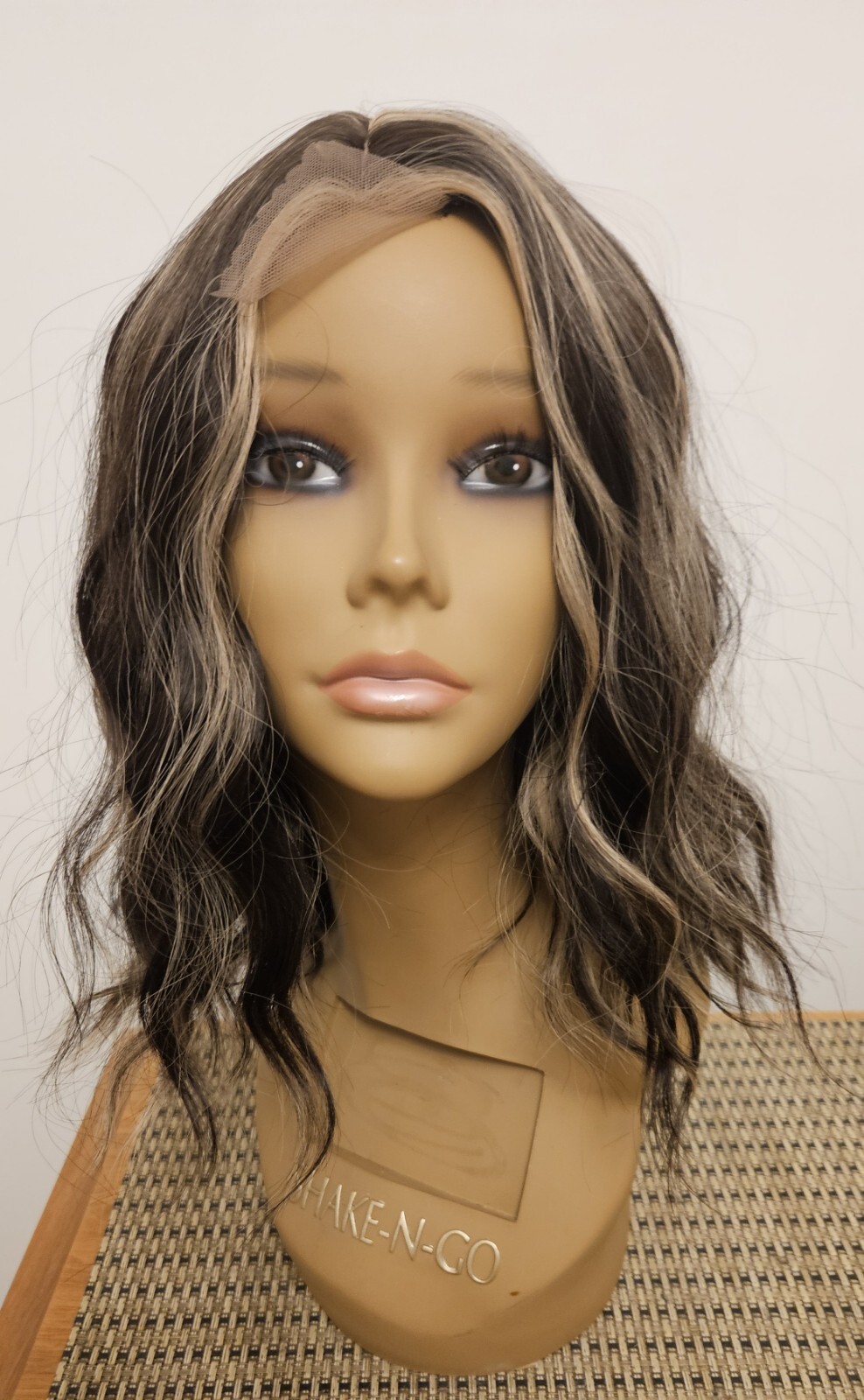 MEDIUM BROWN HIGHLIGHTS SHORT WAVY HAIR WIG LACE FRONT NEW