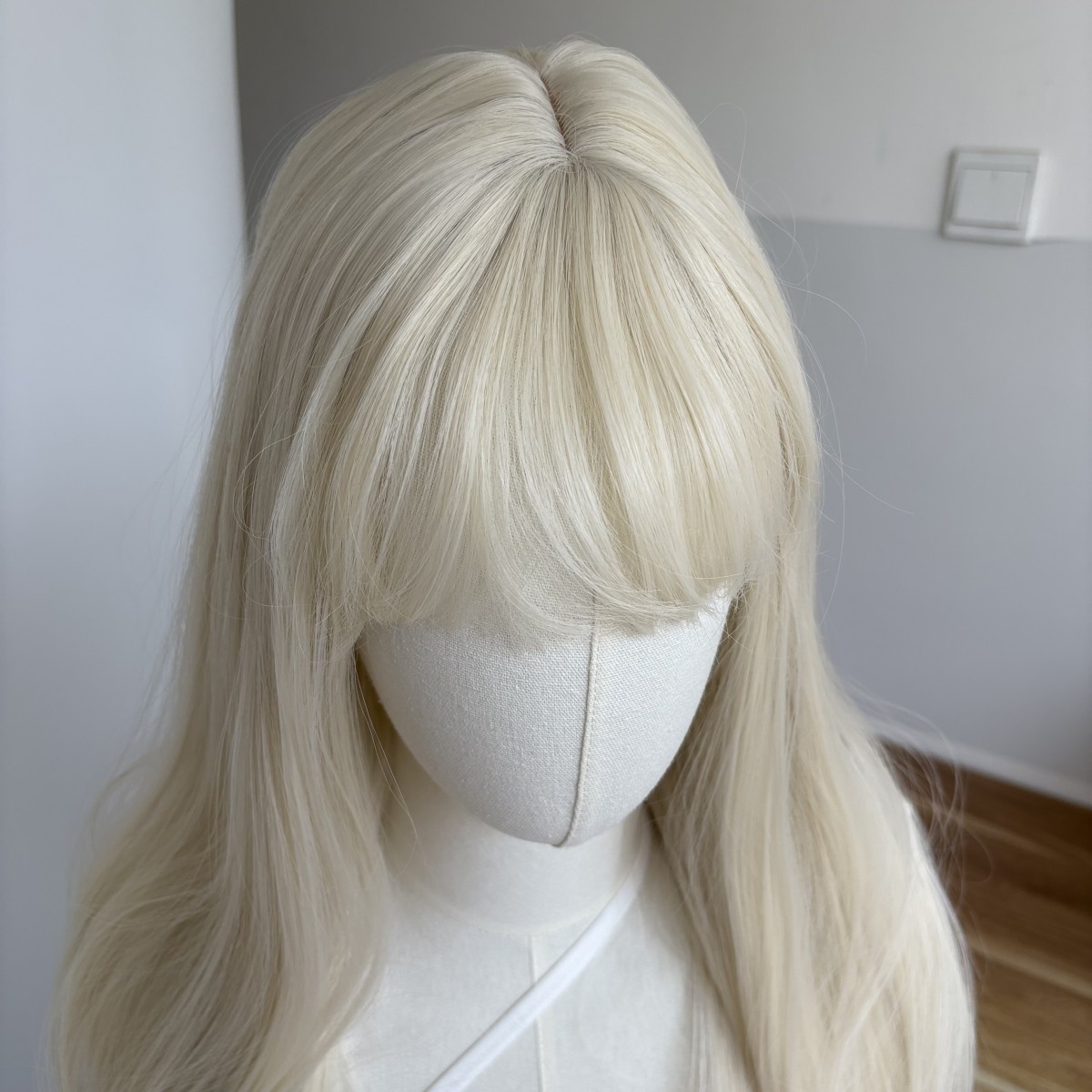 Long Straight Synthetic Hair Costume Wigs With Bangs Platinum blonde Women