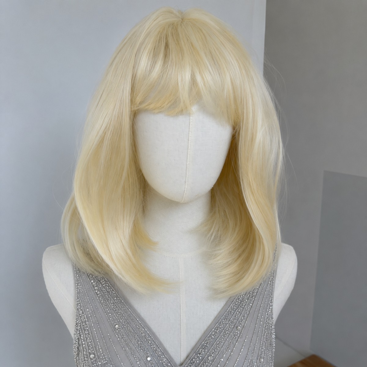 Short Straight Women Synthetic Hair Dress Up Wig With Fringe Blonde