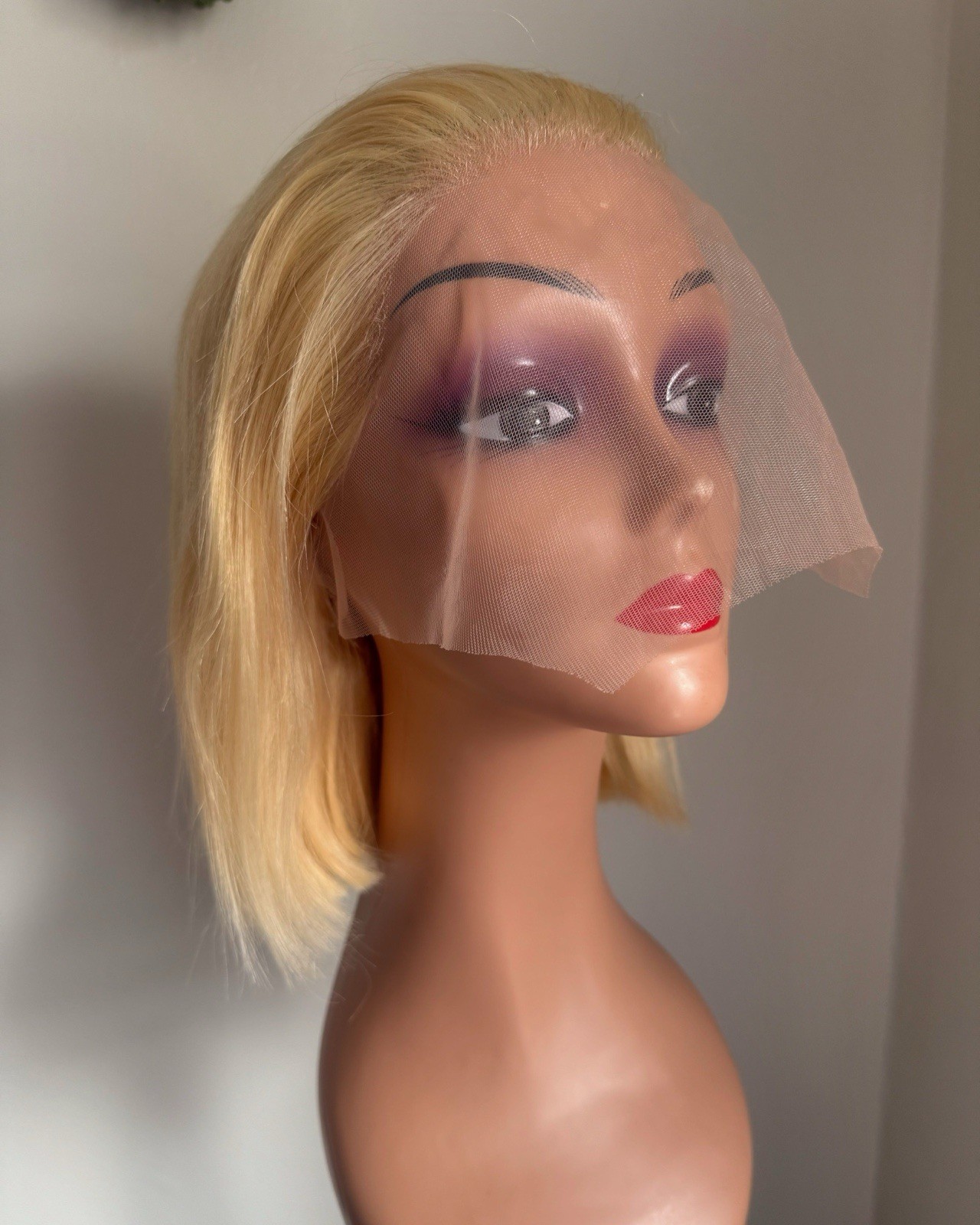 Women’s human Blonde Straight Bob Lace Front Wig, Short, 250% 12”