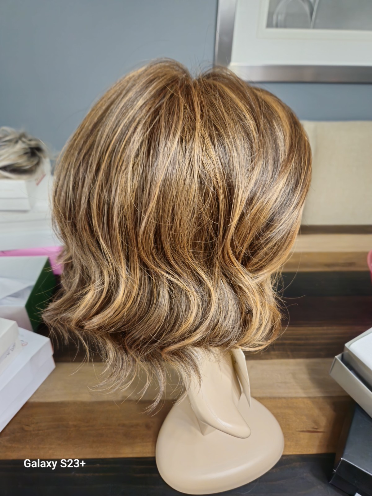 HairUWear Flirt Alert Wavy Wig Ginger Brown Medium Cap MPN 37124