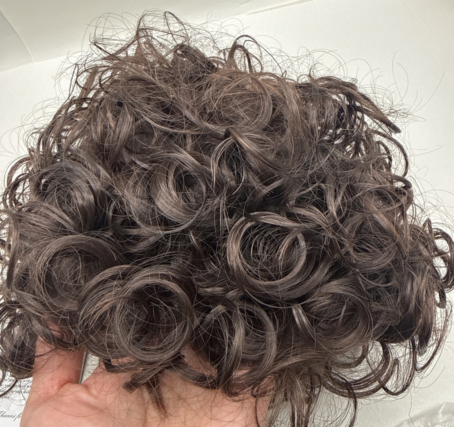 Baruisi Short Curly Wavy Blonde Brown Wigs For Women Natural Looking Synthetic..