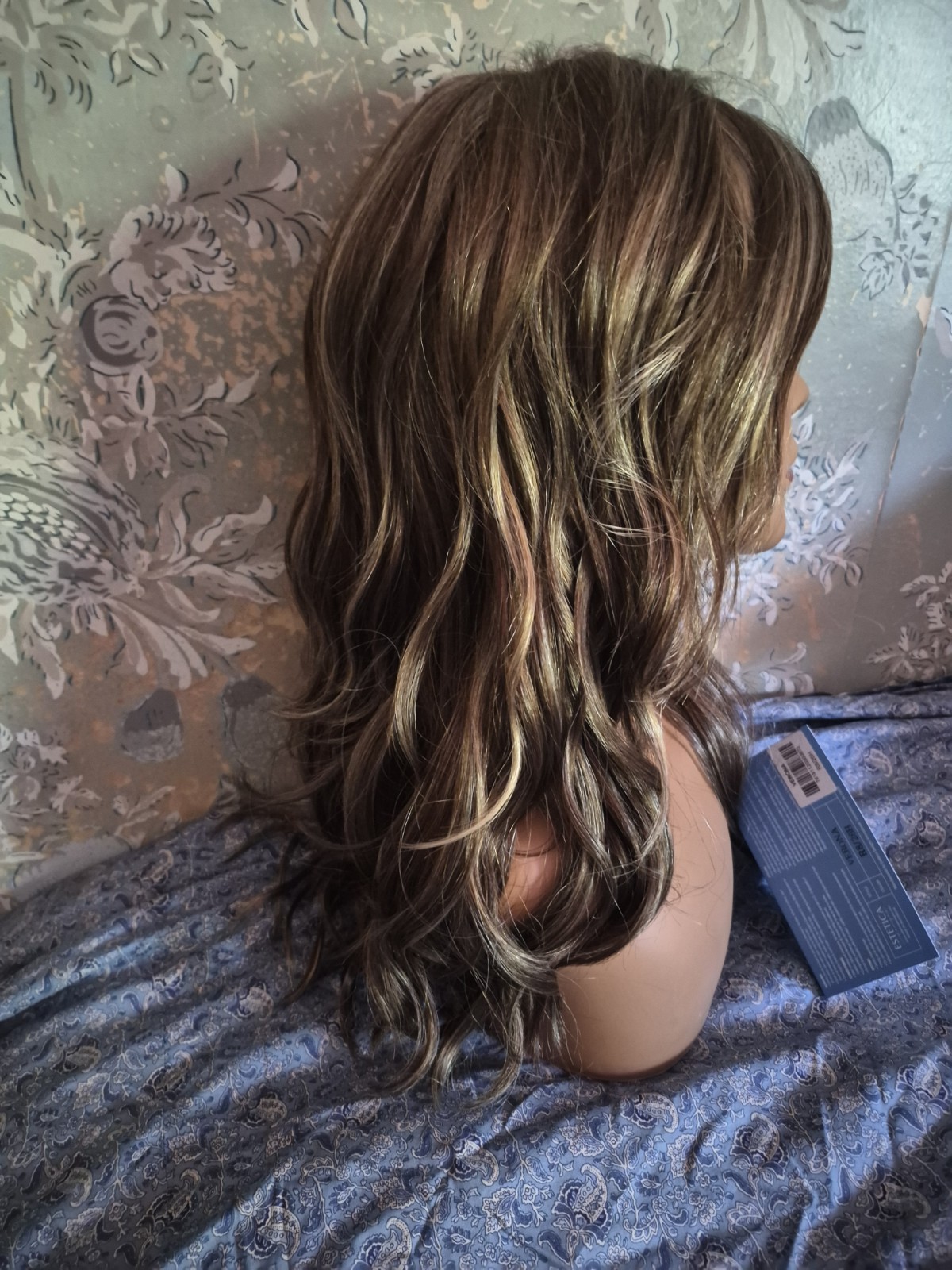 Estetica Designs Verona Monofilament Synthetic Wavy Layered Wig R8/26H New