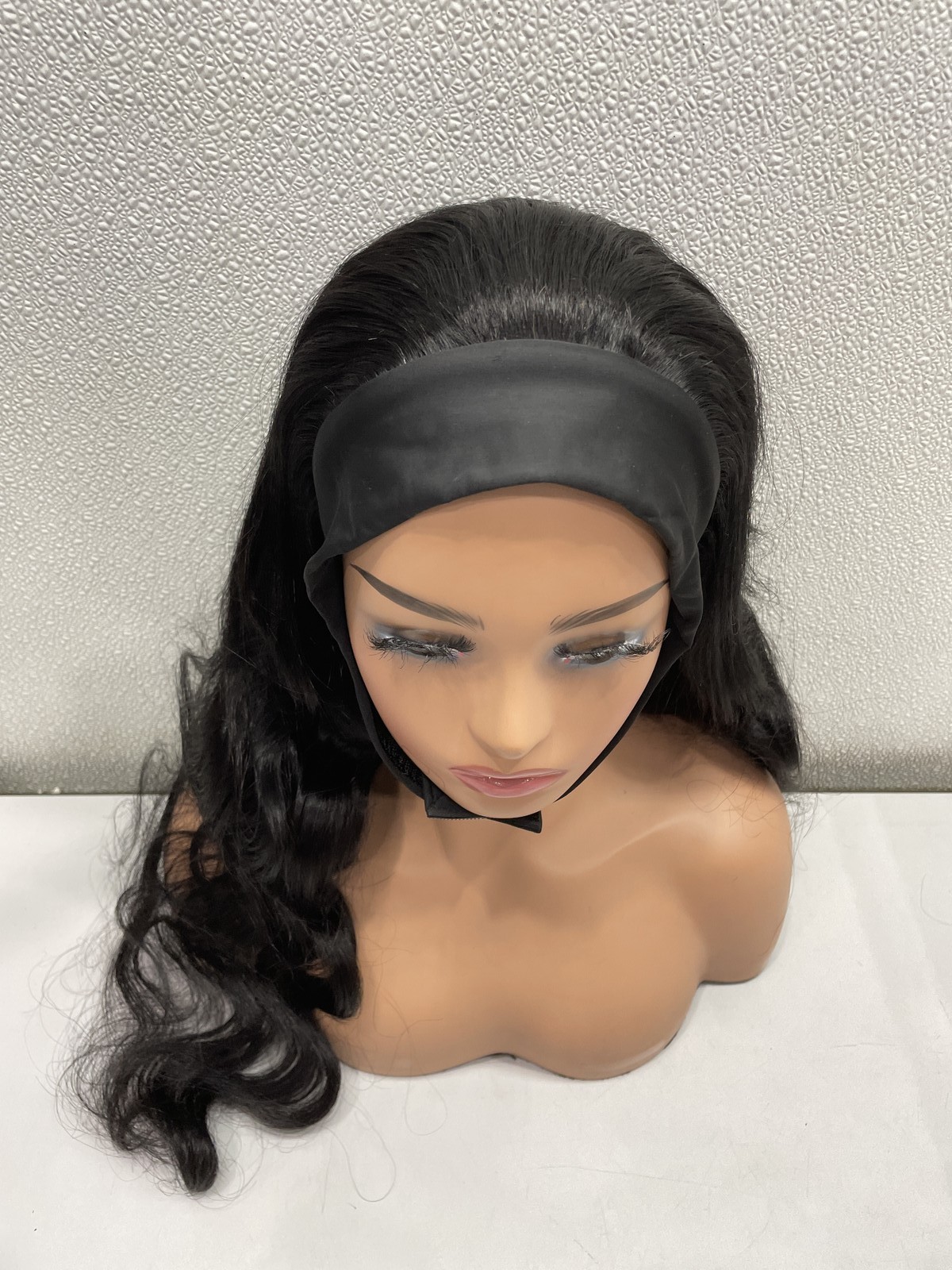 Urnoble Body Wave Natural Black Human Hair Glueless Headband Wig 28in
