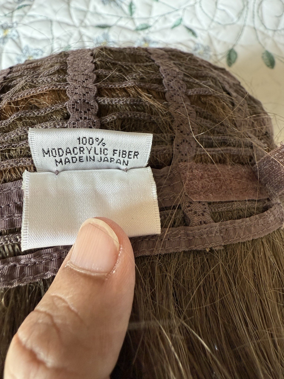 Henry Margu Short Layered Synthetic Wig Classic Cap Multi-Tonal Brown Pre-Owned