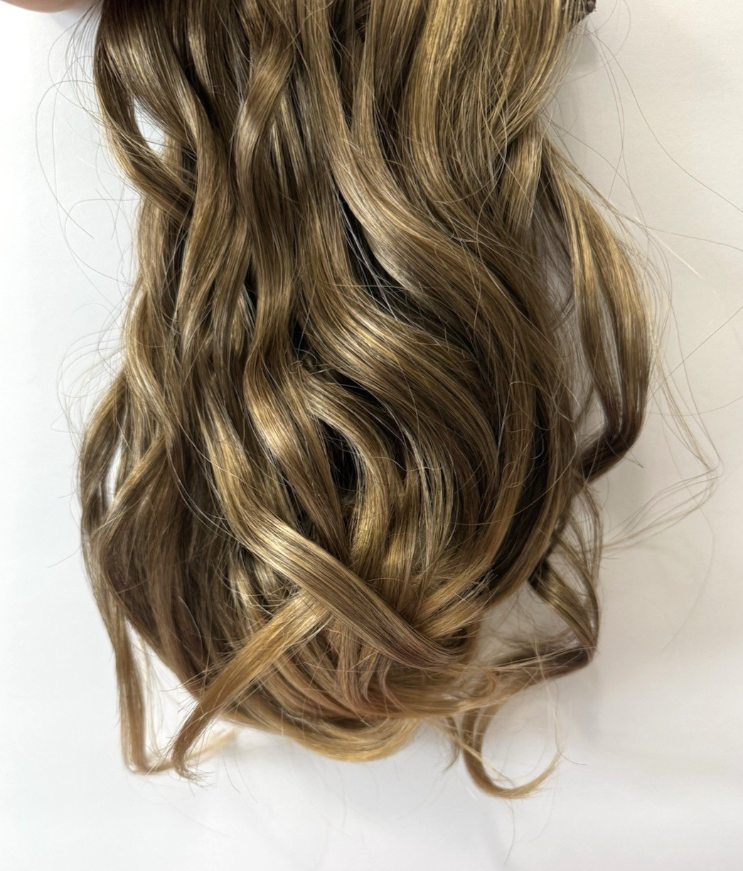 NEW Hairdo 15″ to 18″ 10 Piece Clip-in Wavy Extensions from Jessica Simpson