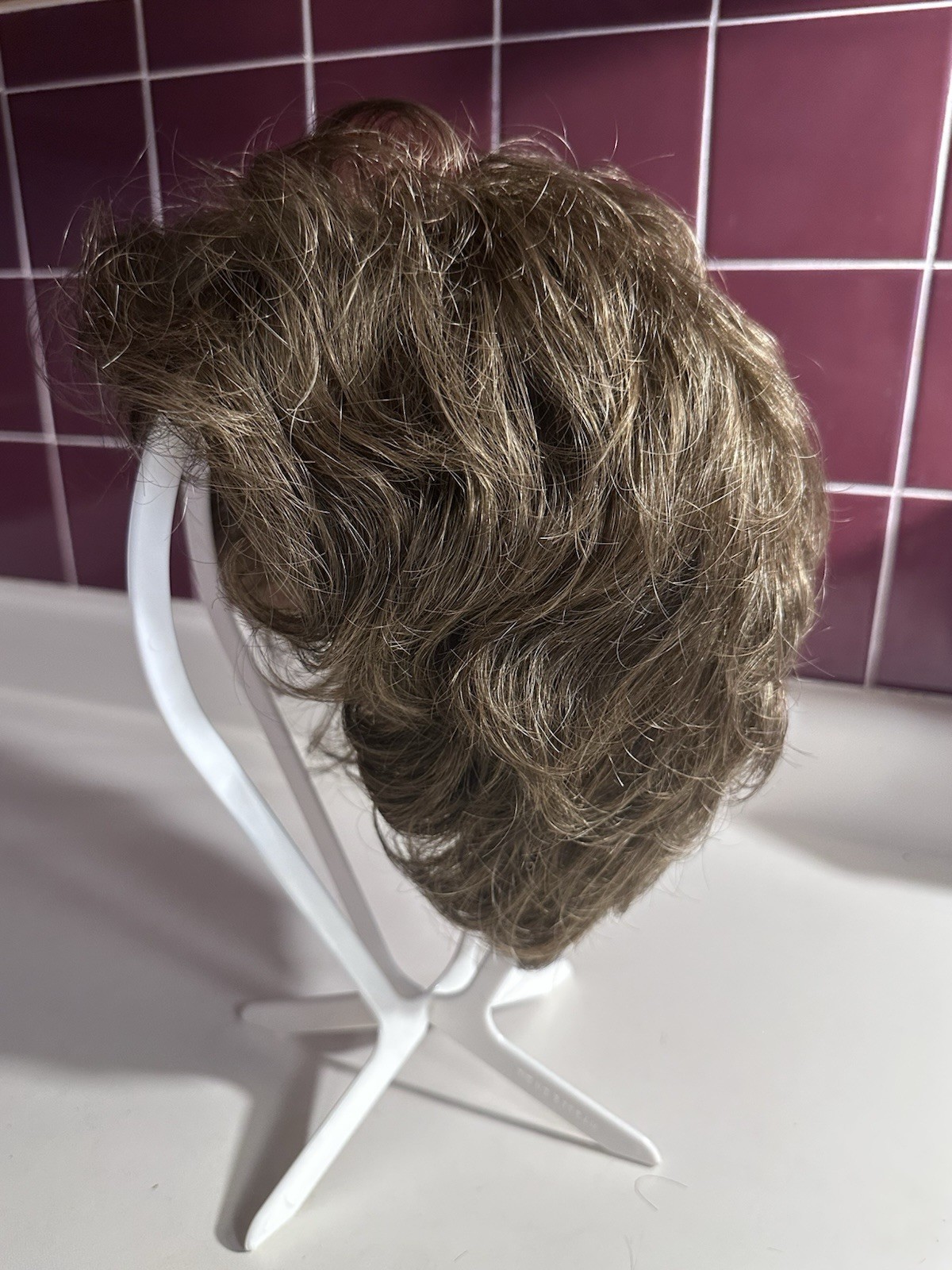 Paula Young PAM Synthetic Wig 8/12A Short Layered Wavy Classic Cap A1103