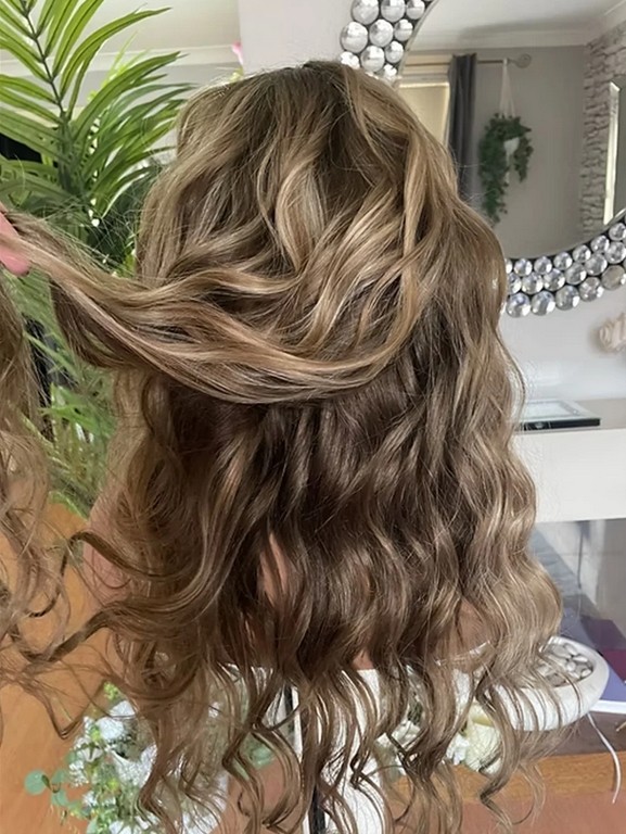 26Inch Ash Blonde Platinum Highlights 13×4 Lace Front Wig 100% Human Hair Wig
