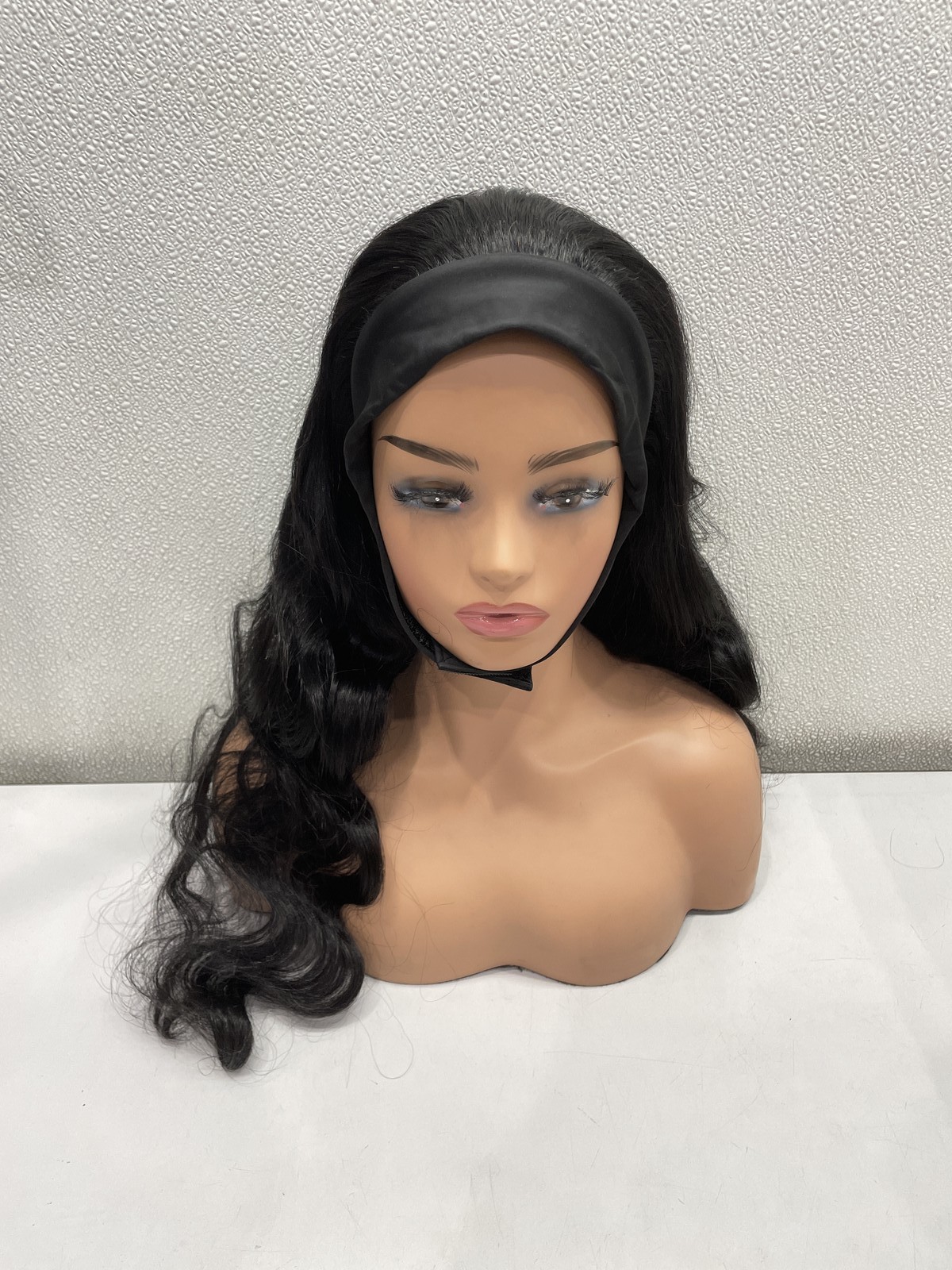 Urnoble Body Wave Natural Black Human Hair Glueless Headband Wig 28in