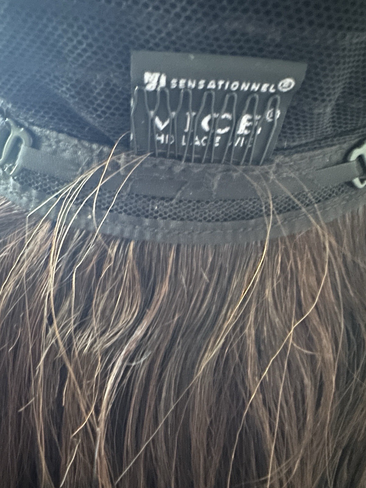 SENSATIONNEL VICE HD LACE WIG UNIT 16. COLOR T4/CHESTNUT BLONDE. PRE-PLUCKED.NWT
