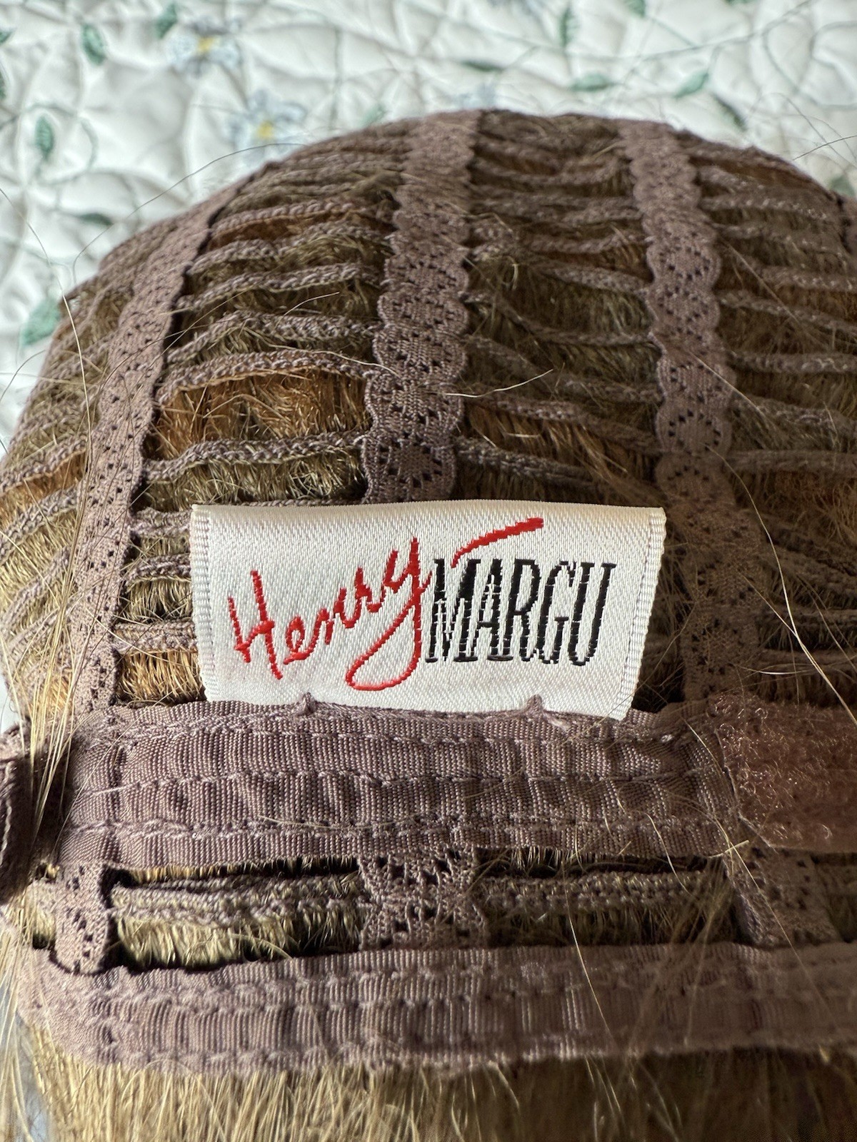 Henry Margu Short Layered Synthetic Wig Classic Cap Multi-Tonal Brown Pre-Owned