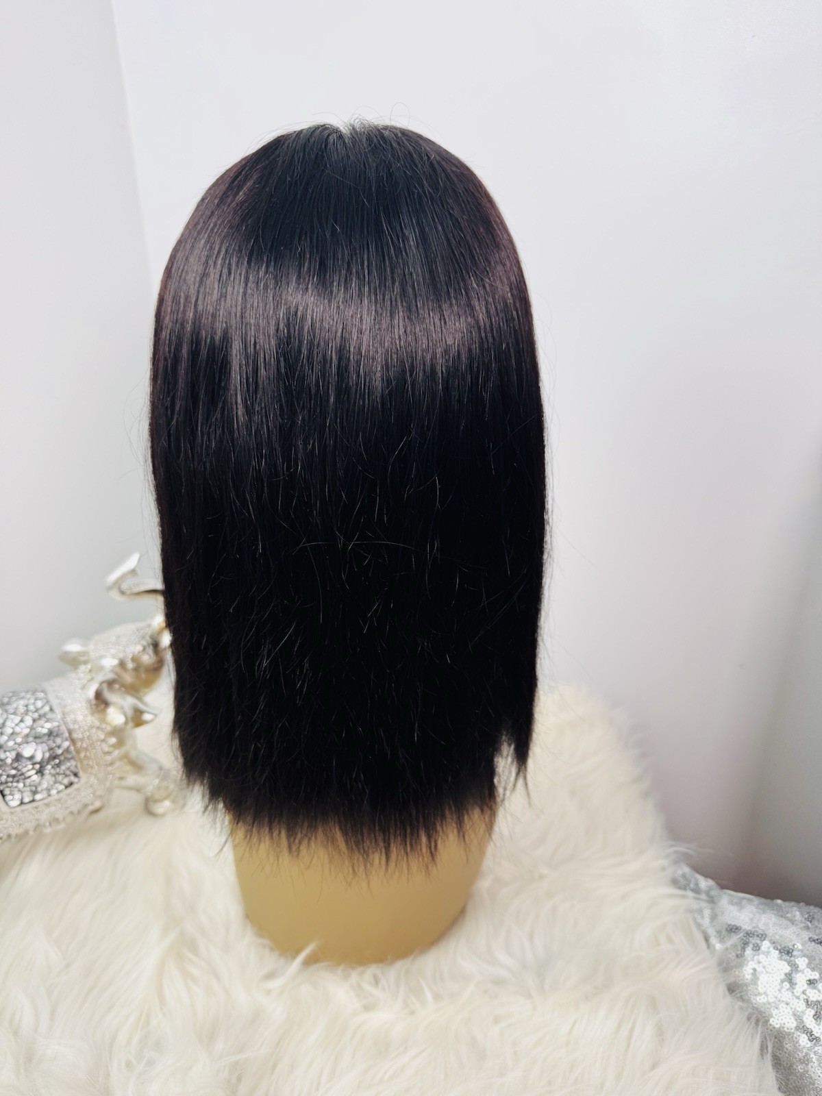 4×4 10A 180% Blunt Cut Closure Bob Wig- Glueless strap Is Included-not In Pic