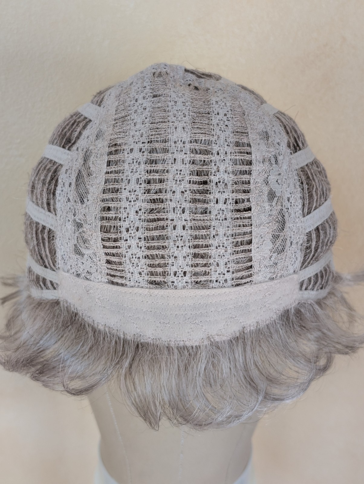 Short Wavy Pixie Wig Silver Gray Ash Blonde Layered Synthetic Avg Fashion Club